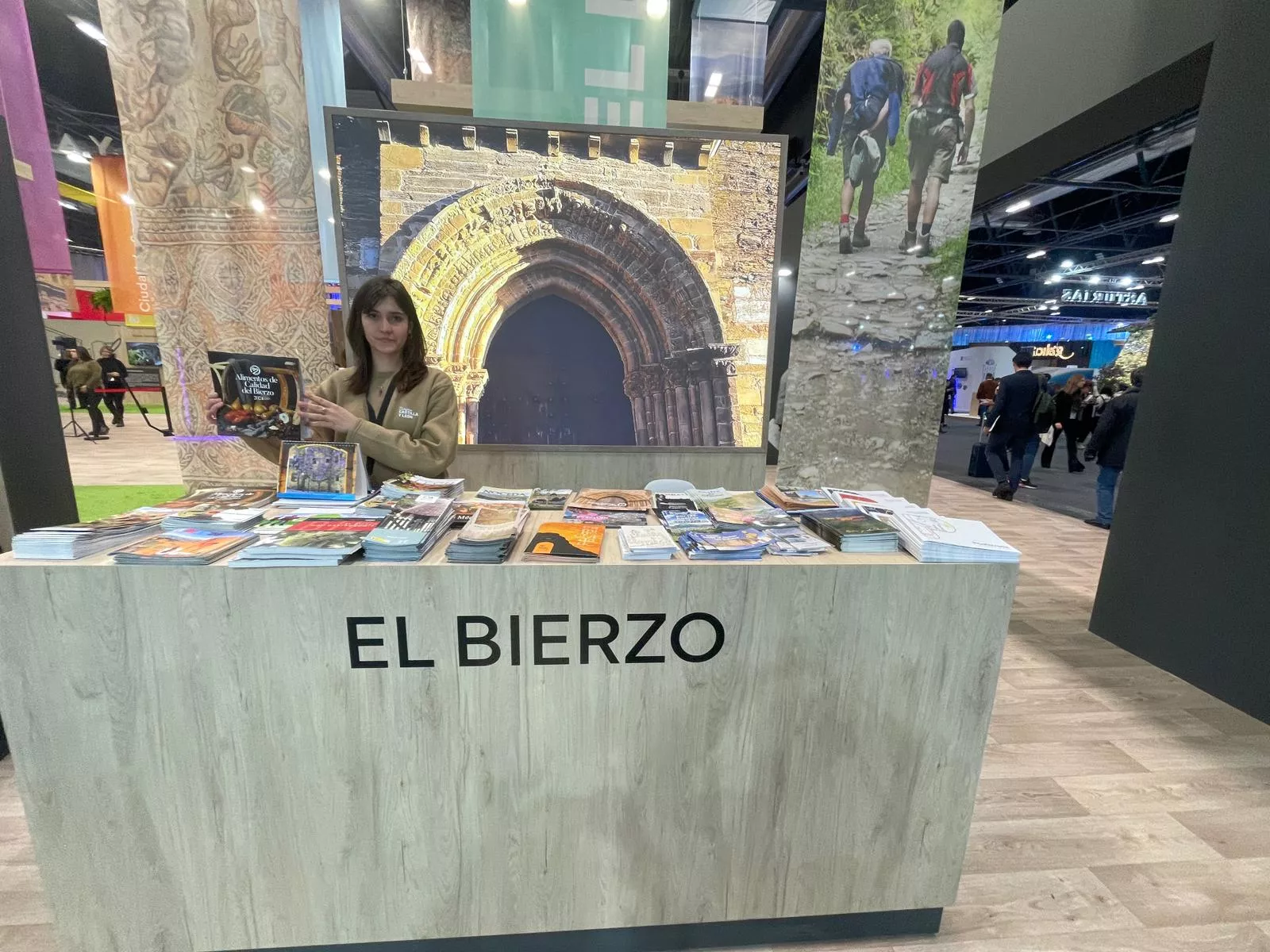 Stand del Bierzo en FITUR (1)