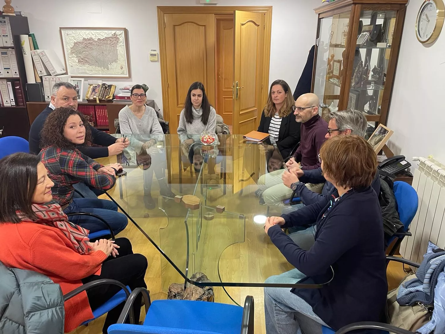 La Diputación de León crea una red de asistencia en los pueblos con seis nuevos equipos de intervención social