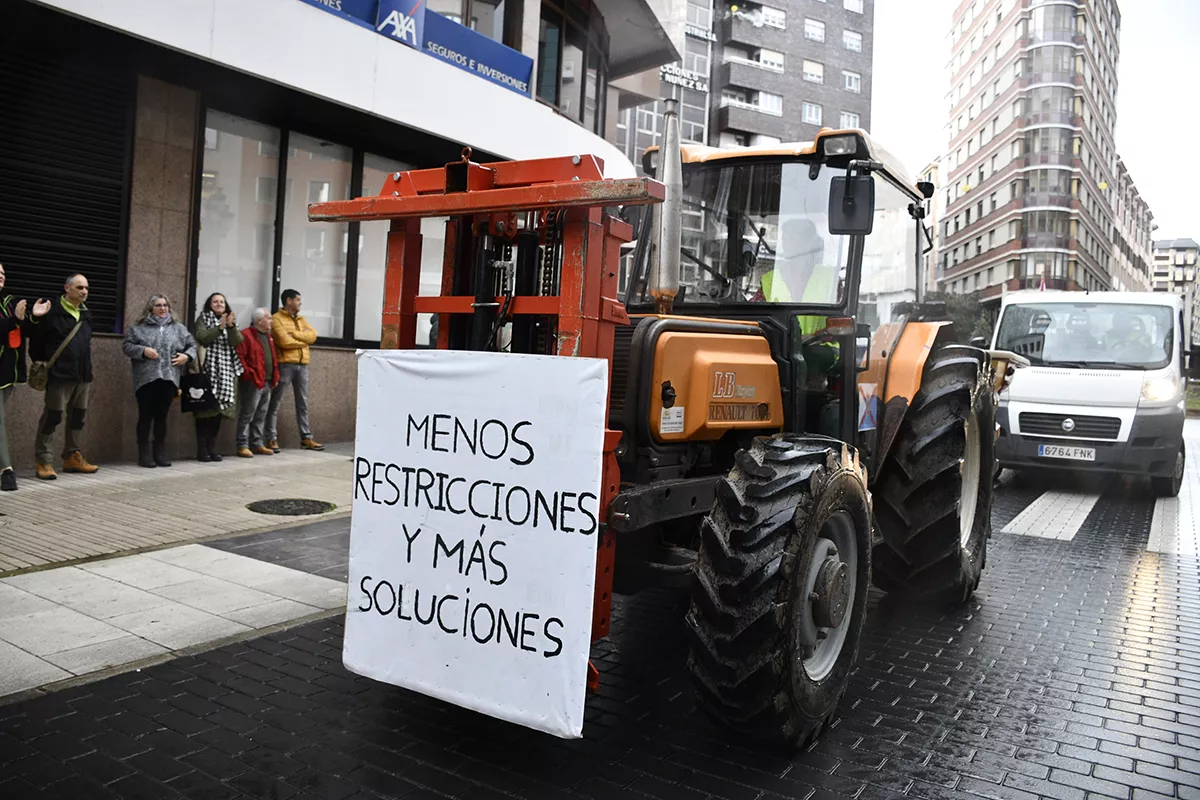 La tractorada llega al centro de Ponferrada (17)