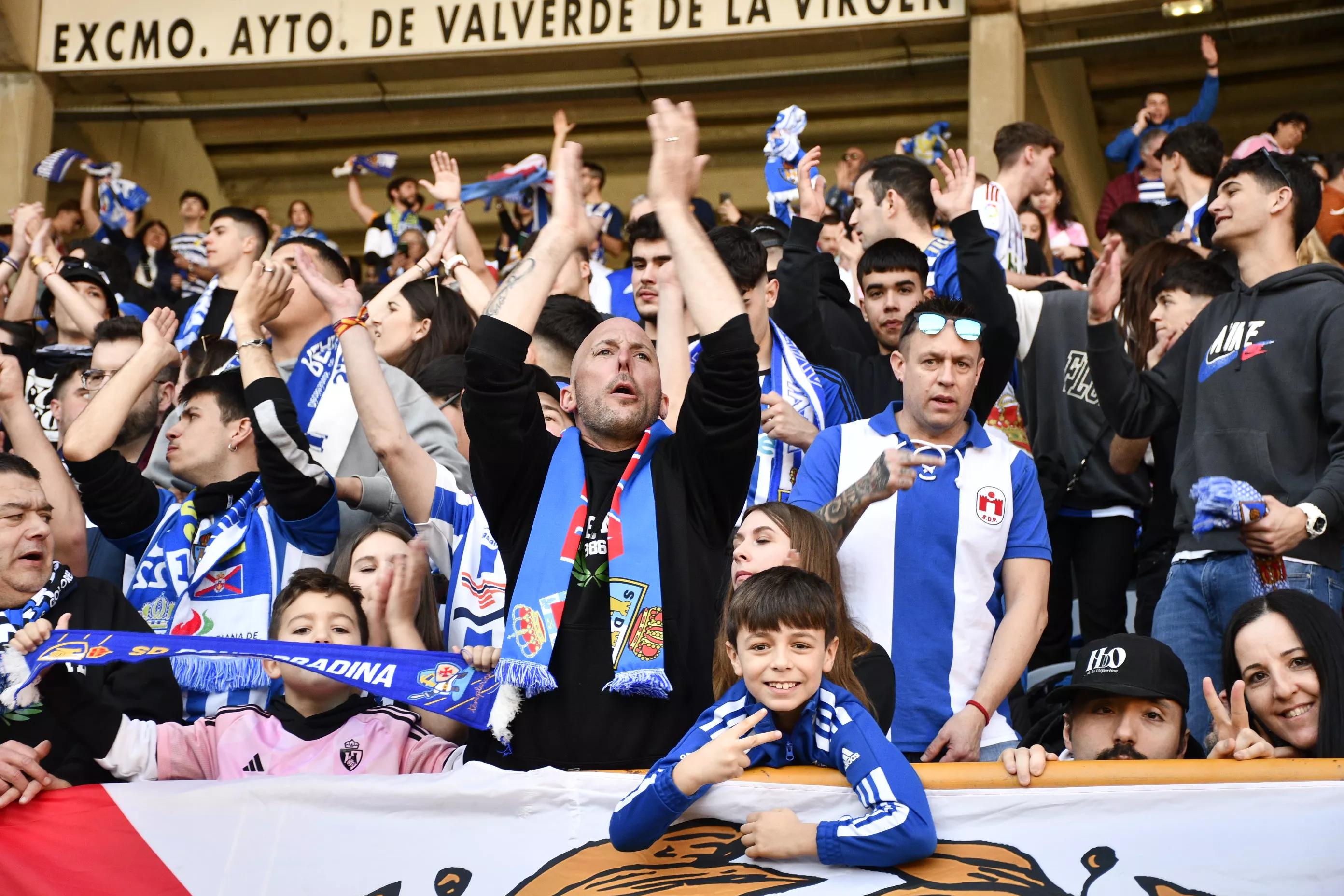 El derbi en la grada 