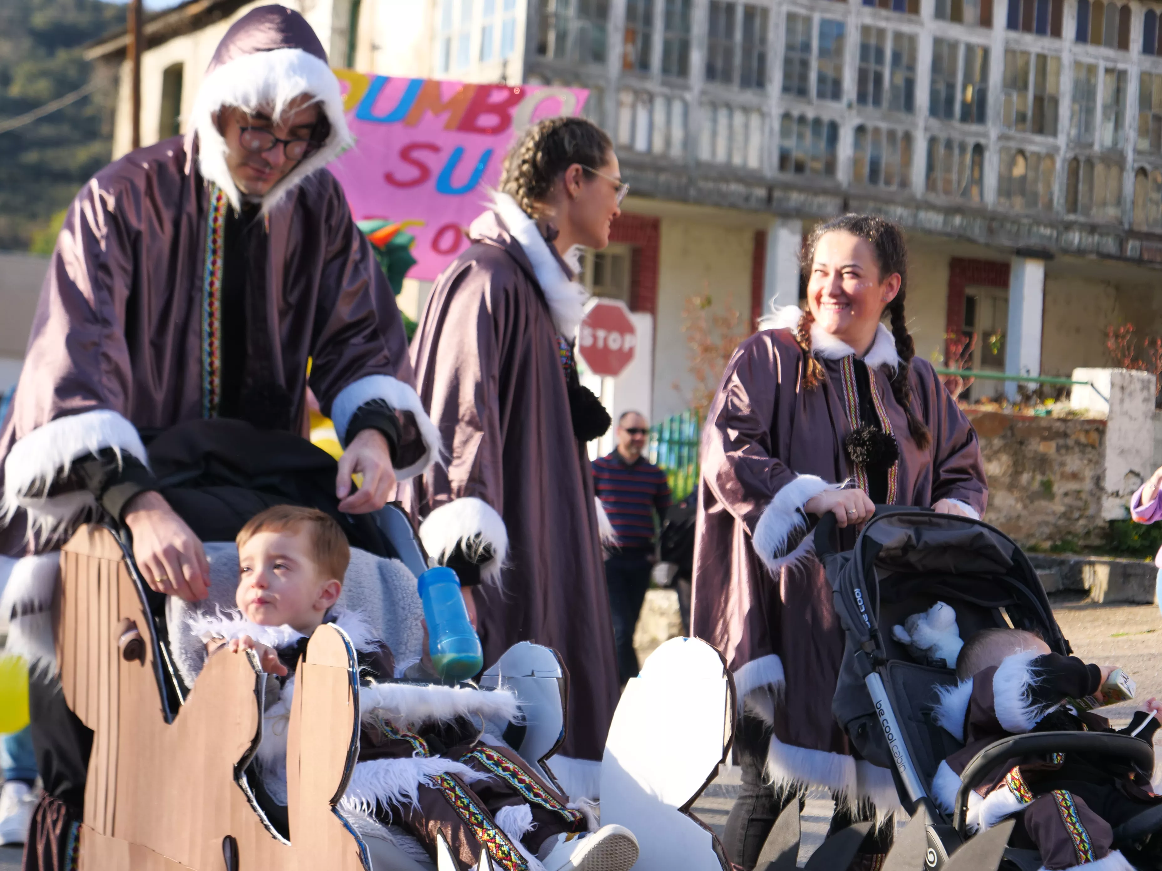 El Carnaval de Torre del Bierzo junto al mundo de Oz con los payasos justicieros