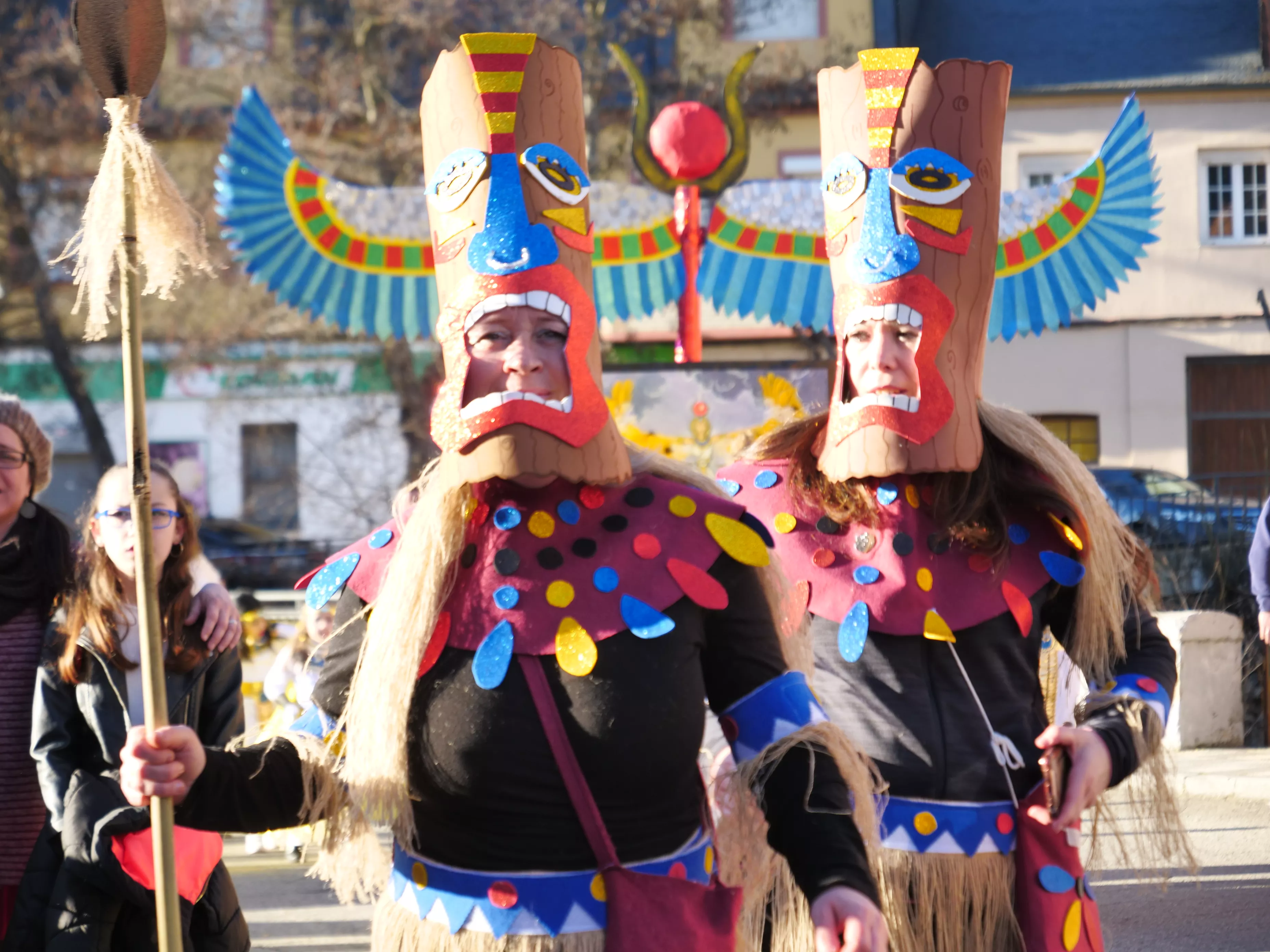 El Carnaval de Torre del Bierzo junto al mundo de Oz con los payasos justicieros