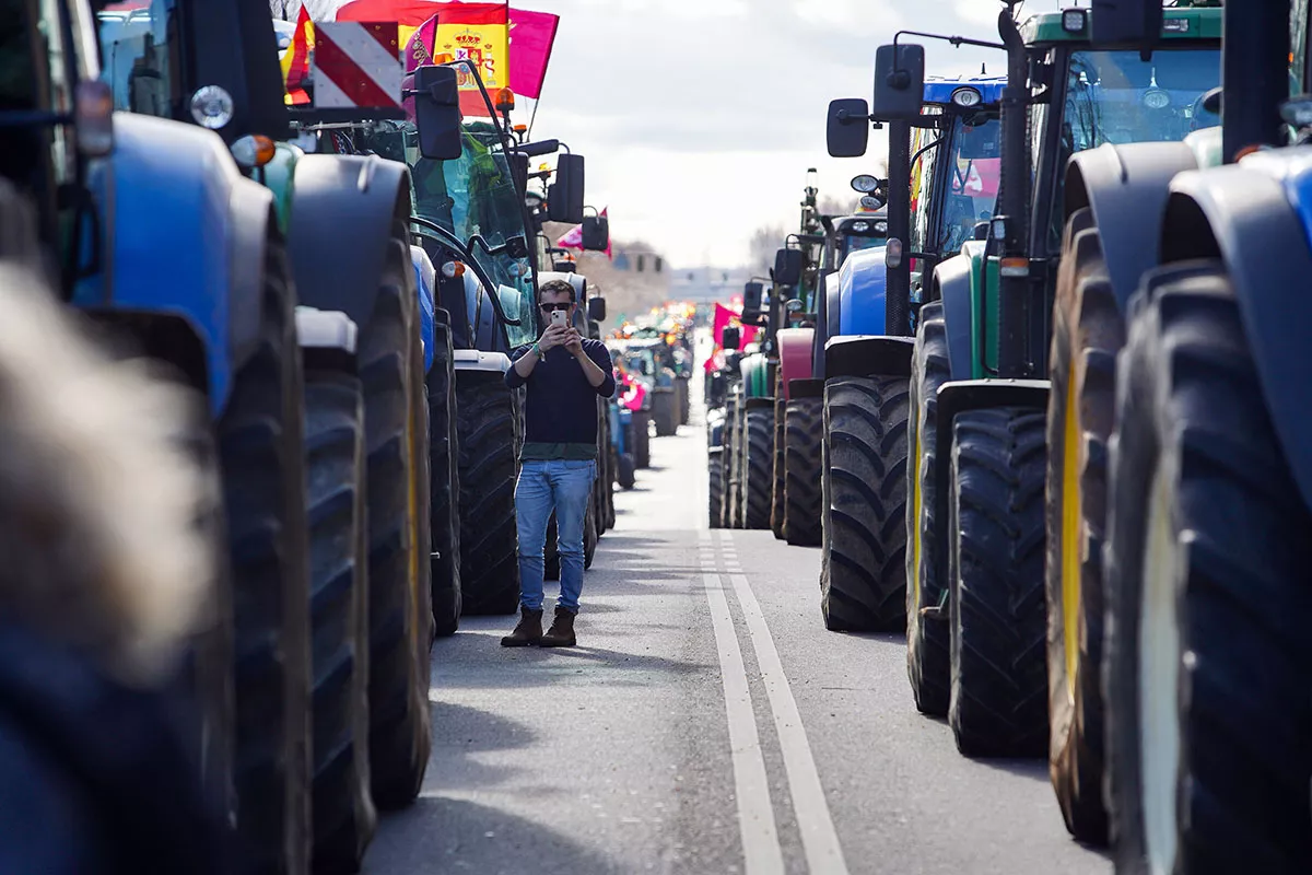 Tractorada por las calles de León bajo el lema Exigimos precios rentables y normas flexibles (5)