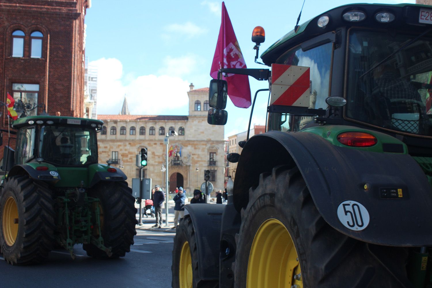 Tractorada convocada por las OPAS en León