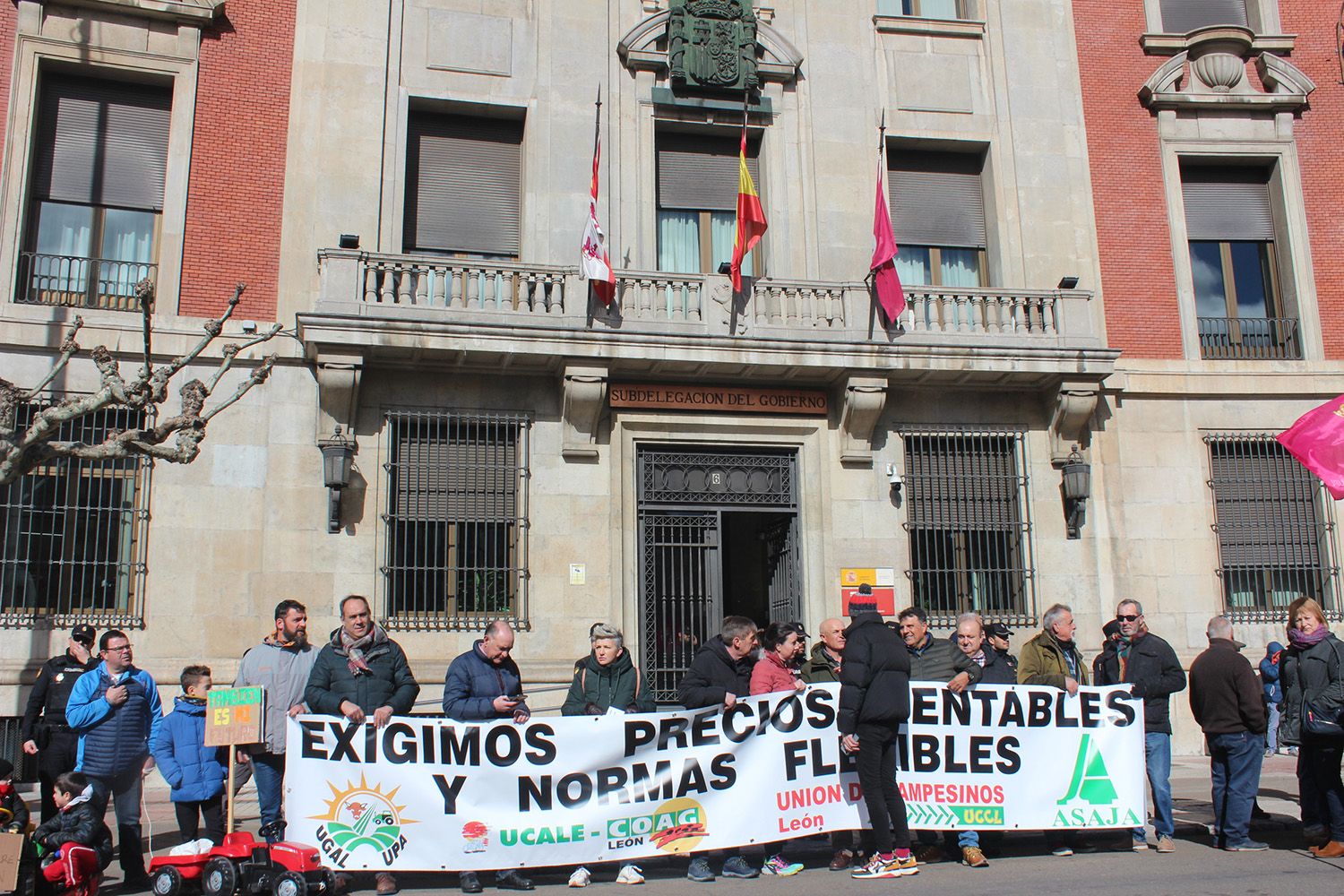 Tractorada convocada por las OPAS en León