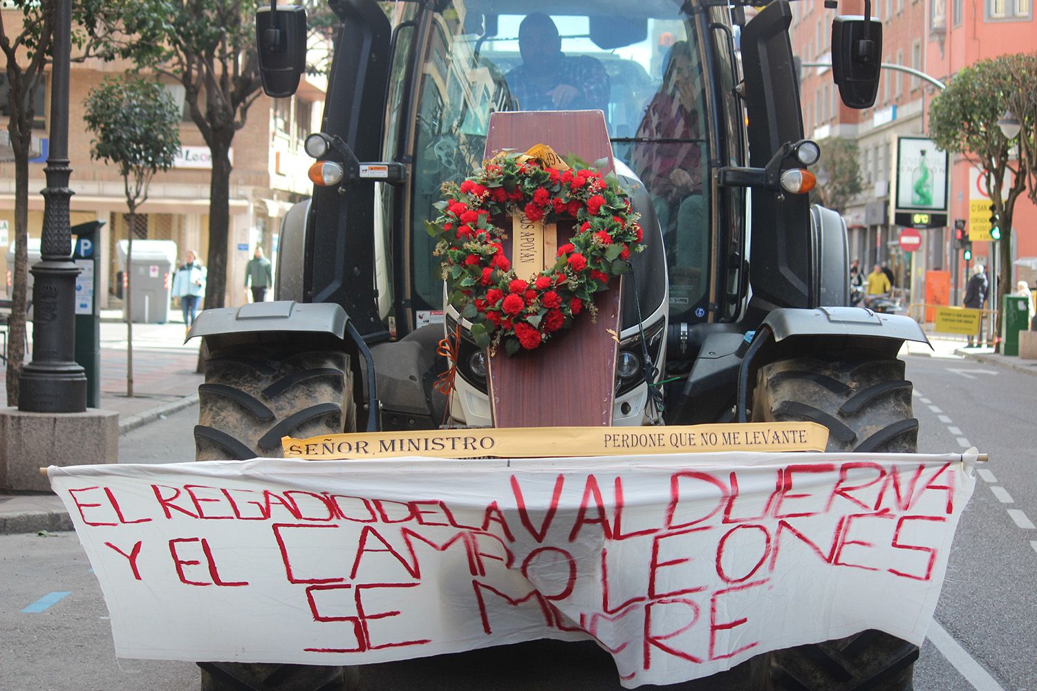 Tractorada convocada por las OPAS en León