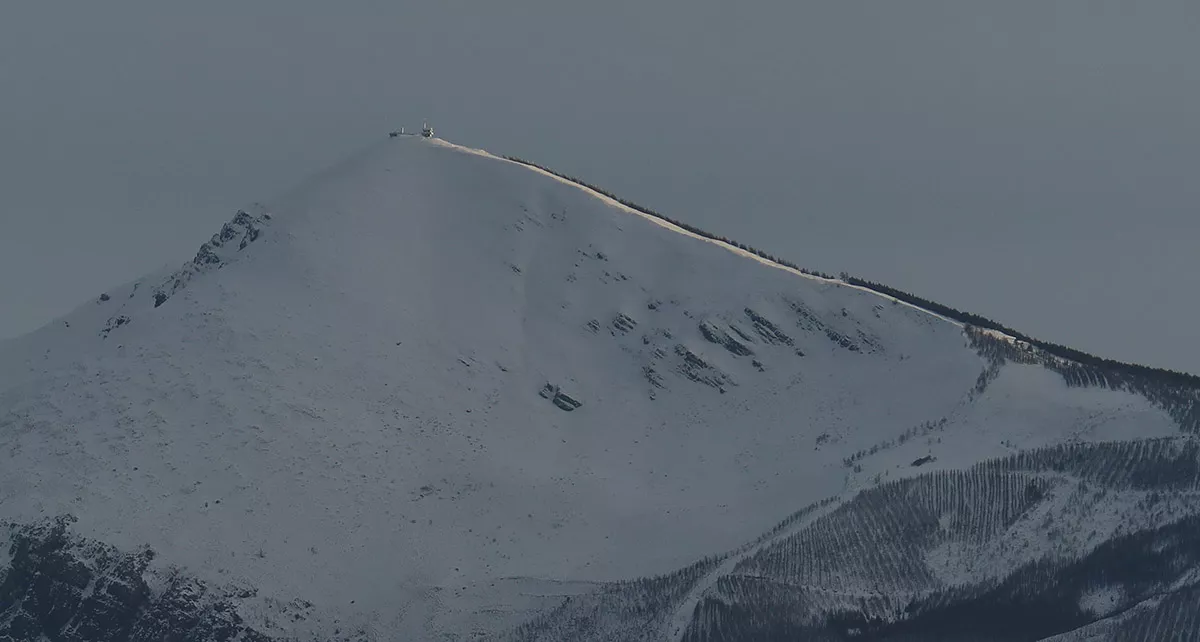 Nieve en las montañas del Morredero y Aquiana en El Bierzo 