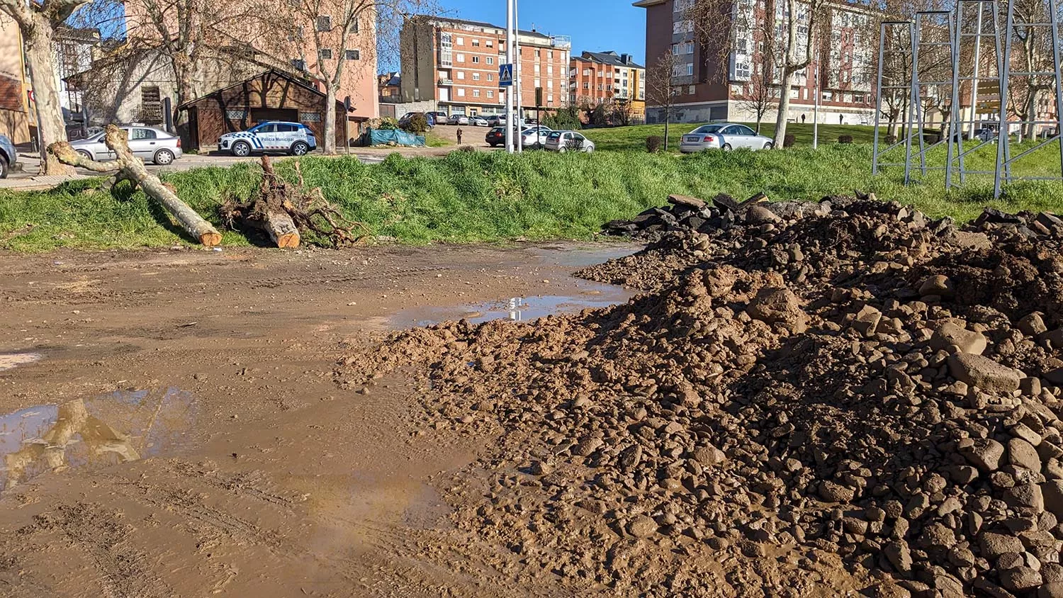 Arreglada la tubería rota en Ponferrada y rehabilitado el abastecimiento de agua en las zonas afectadas (8