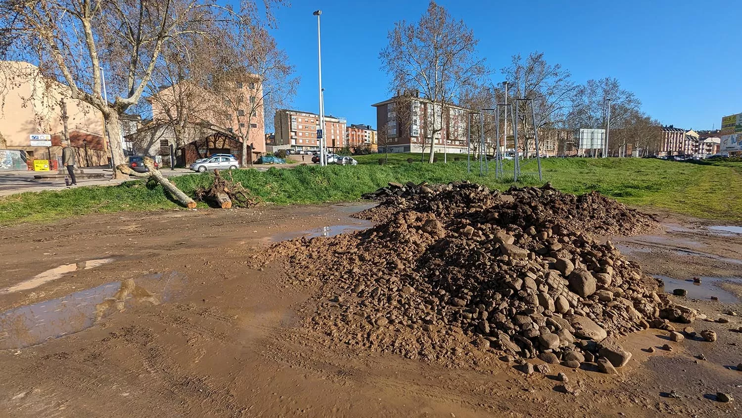 Arreglada la tubería rota en Ponferrada y rehabilitado el abastecimiento de agua en las zonas afectadas (7