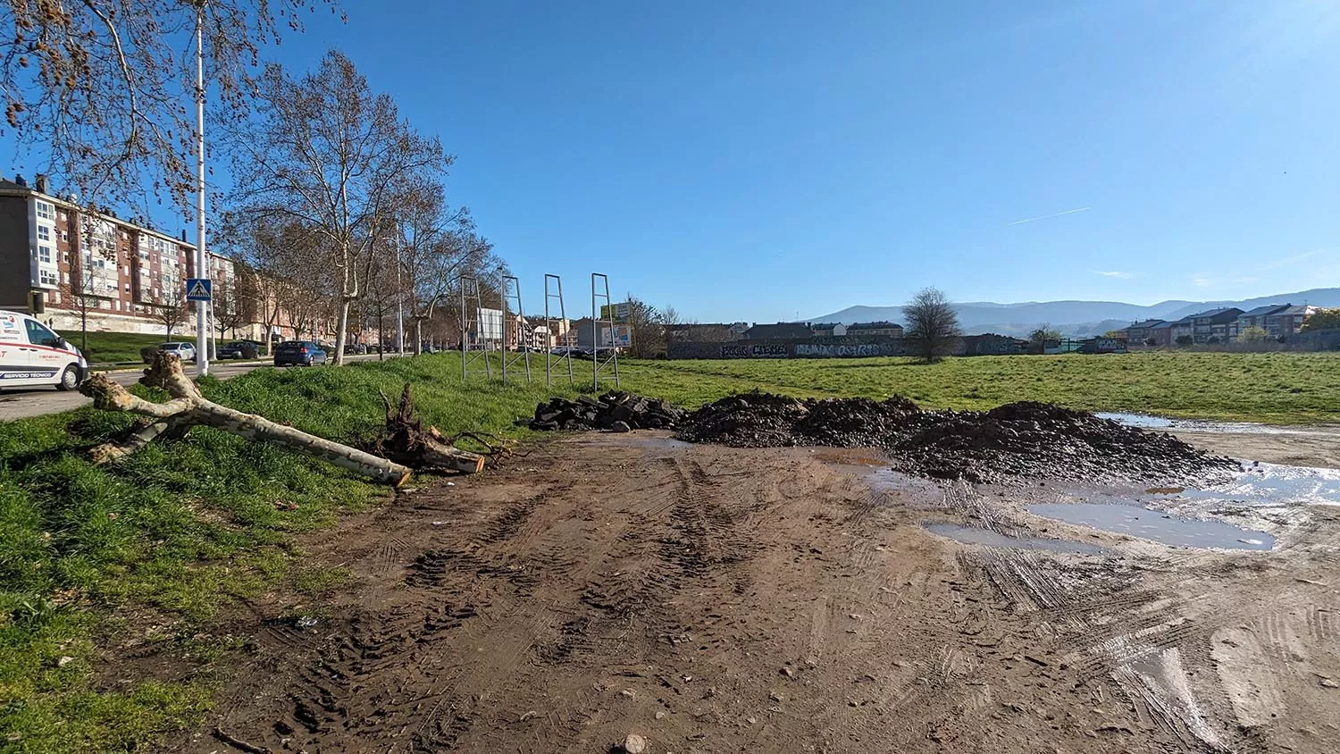 Arreglada la tubería rota en Ponferrada y rehabilitado el abastecimiento de agua en las zonas afectadas