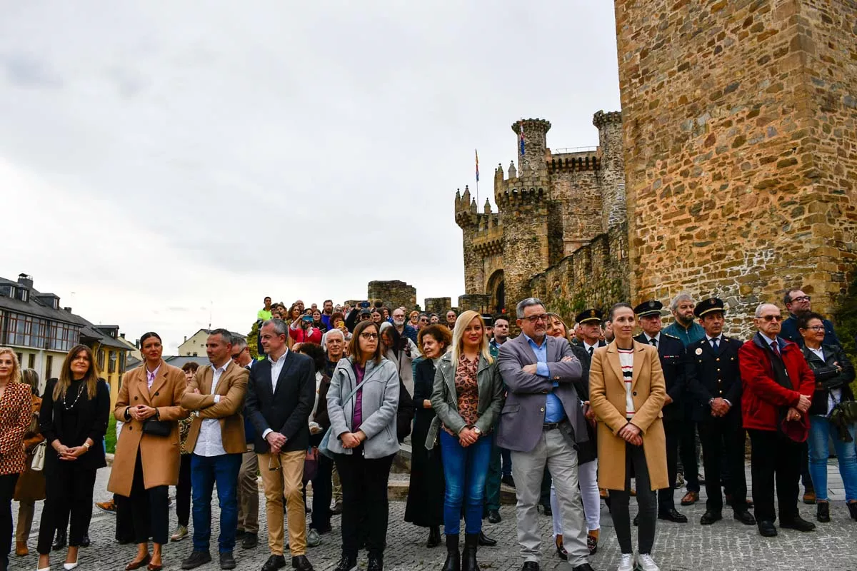 El Lambrión Chupacandiles vuelve a las calles para anunciar el comienzo de la Semana Santa en Ponferrada