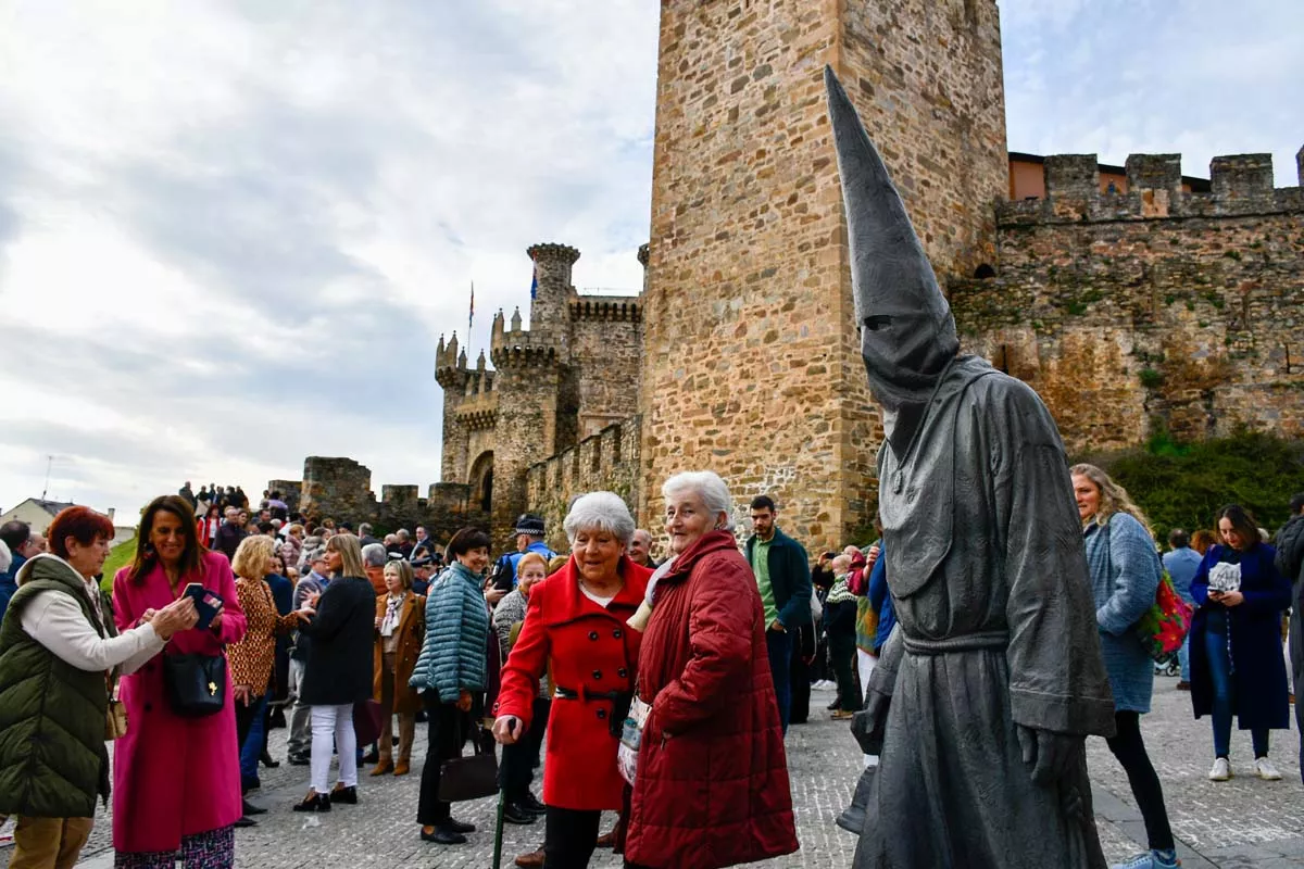  Estatua del Lambrión Chupacandiles