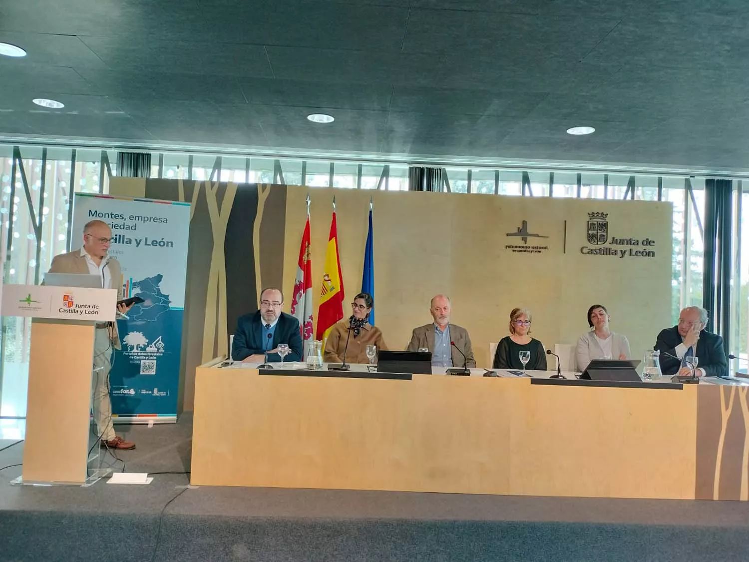 Mesa redonda presentación nuevo portal forestal de Castilla y León.