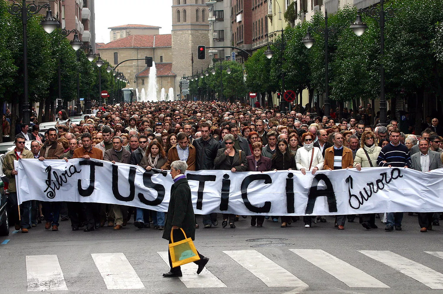 Peio García, ICAL . Más de cinco mil leoneses en la manifestación con los familiares de las dos policías asesinadas en Hospitalet