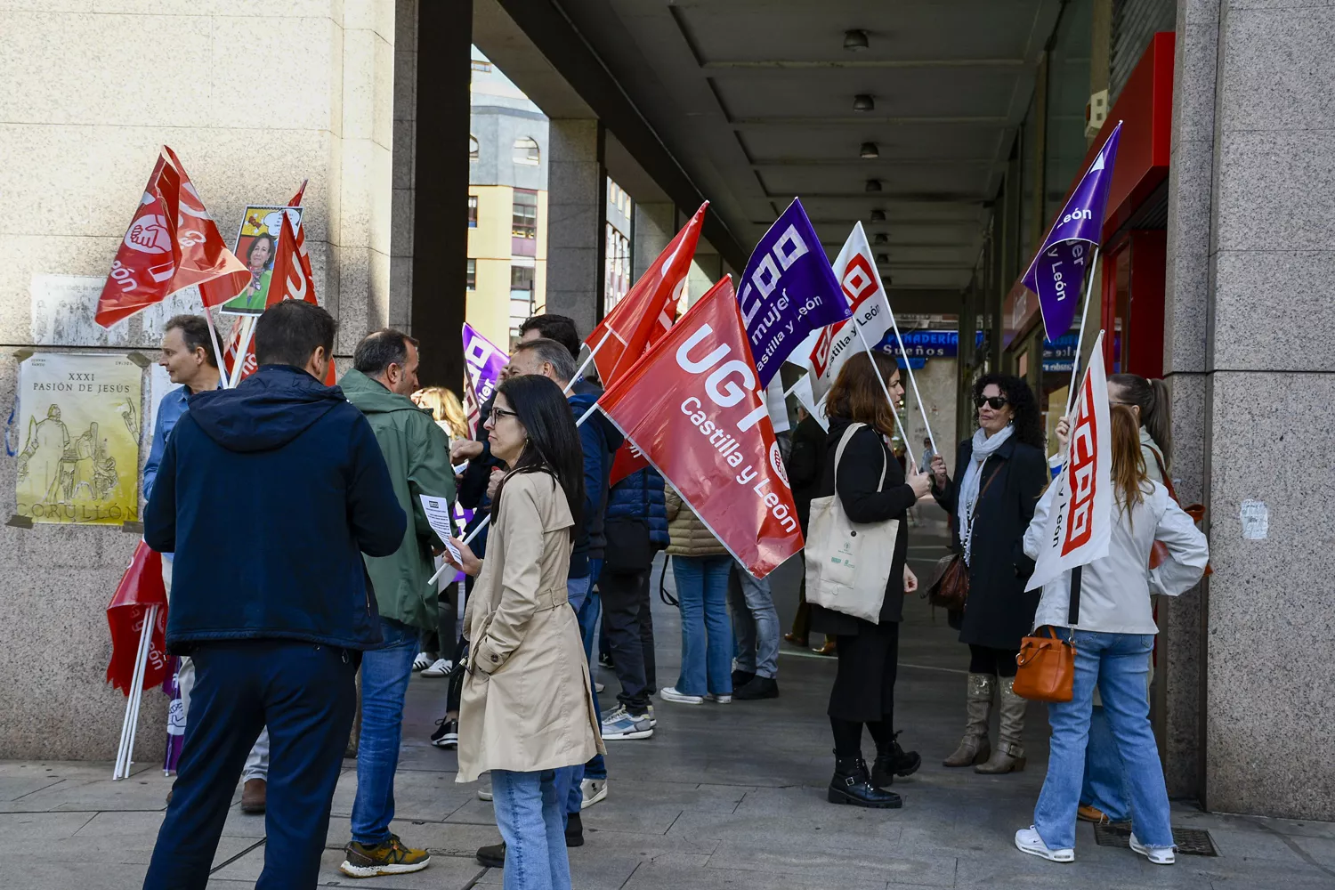 Seguimiento del 80% de la huelga de los trabajadores de la BANCA en El Bierzo por la falta de acuerdo salarial