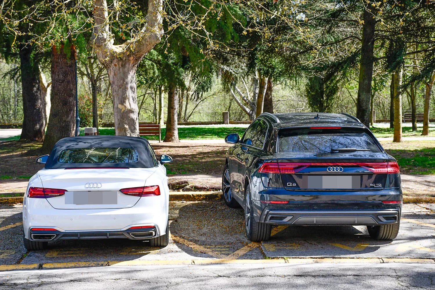 La impresionante colección de coches de lujo del fundador de Herrero Brigantina llevados a dependencias judiciales