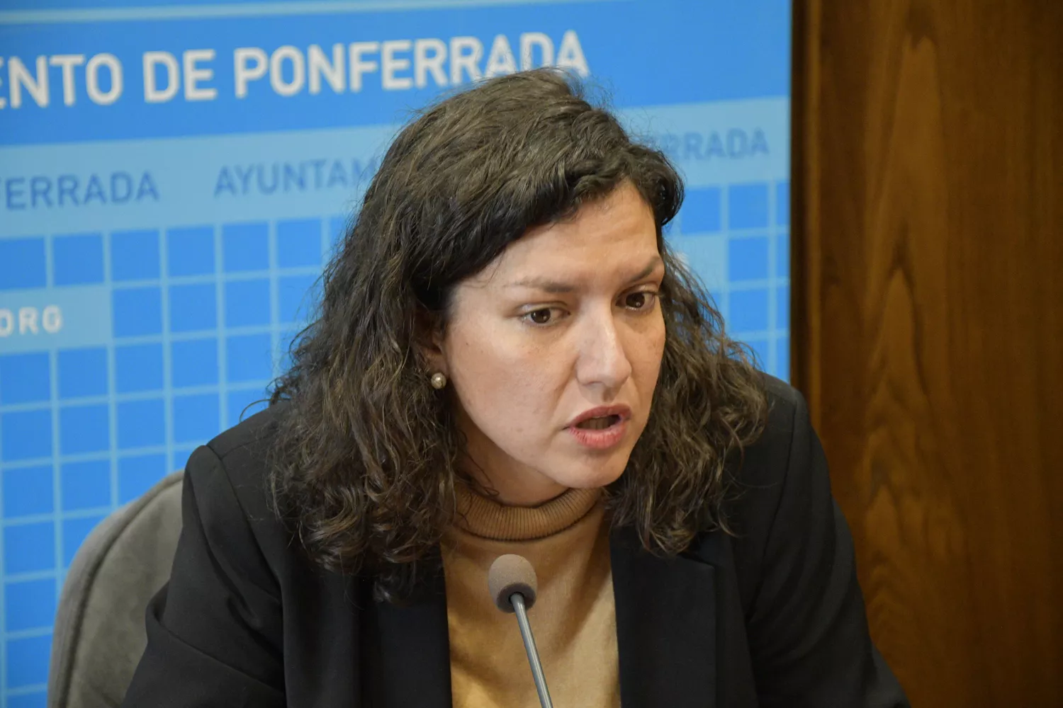 Lidia Coca | El Equipo de Gobierno de Ponferrada pide a Olegario Ramón que cese “de todos sus cargos políticos” por dos sentencias en su contra