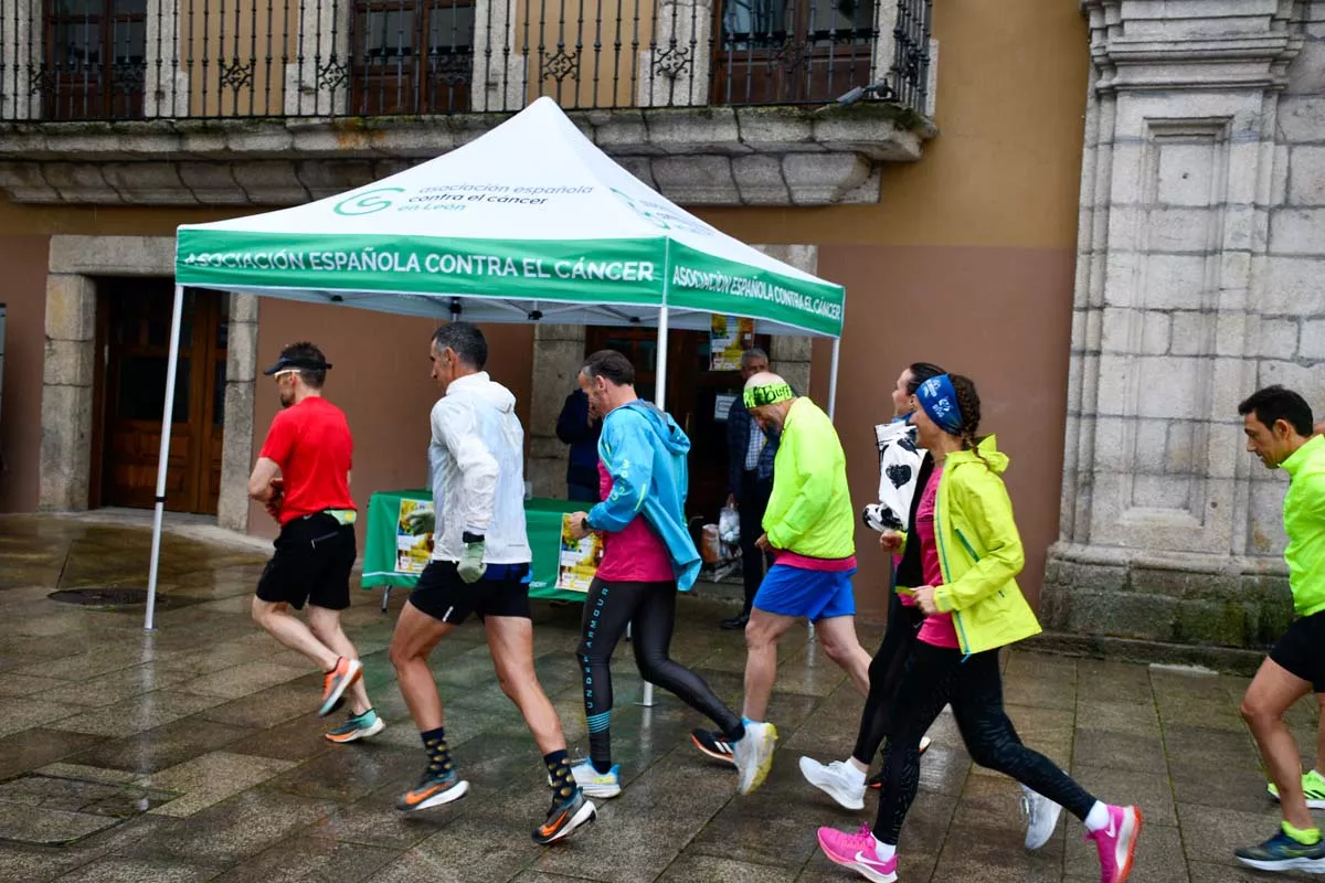 Carrera 'A Santiago contra el cáncer' en Ponferrada