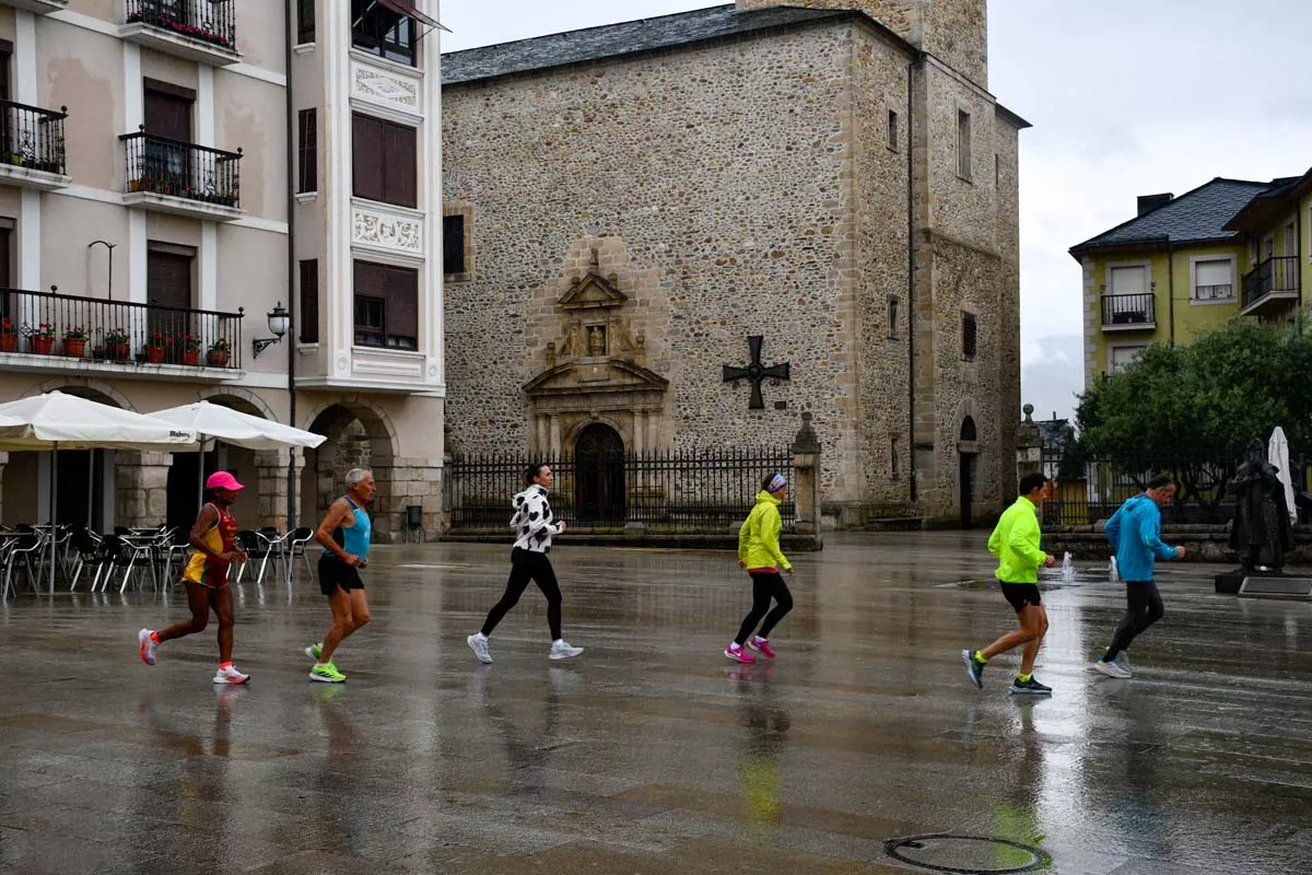 Carrera 'A Santiago contra el cáncer' en Ponferrada