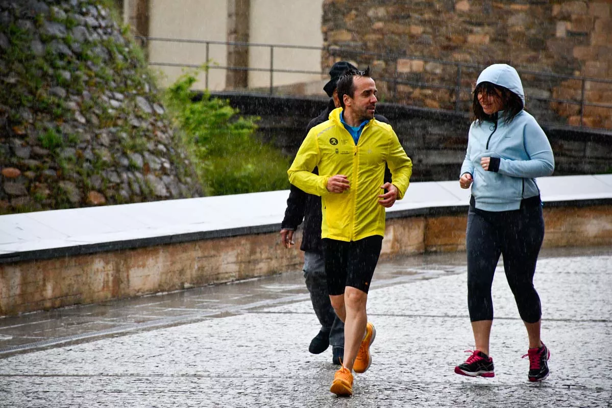  Carrera 'A Santiago contra el cáncer' en Ponferrada