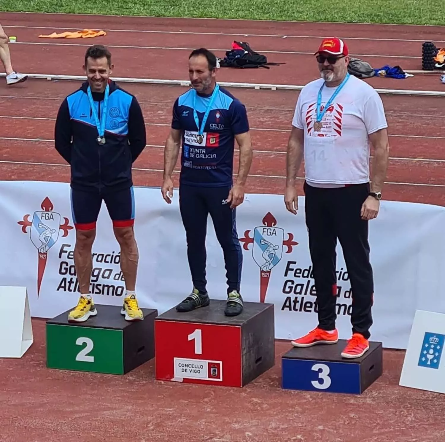 El atleta berciano Alfredo Quintana repite podio en el Campeonato Junta de Galicia Máster 1