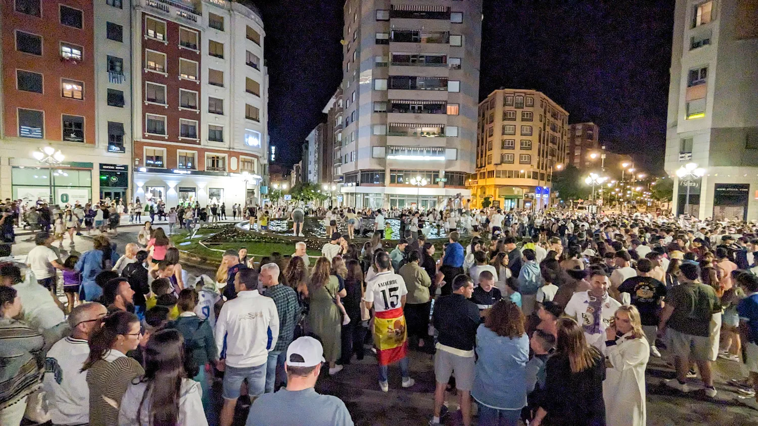 Ponferrada celebra el triunfo del Real Madrid (5)