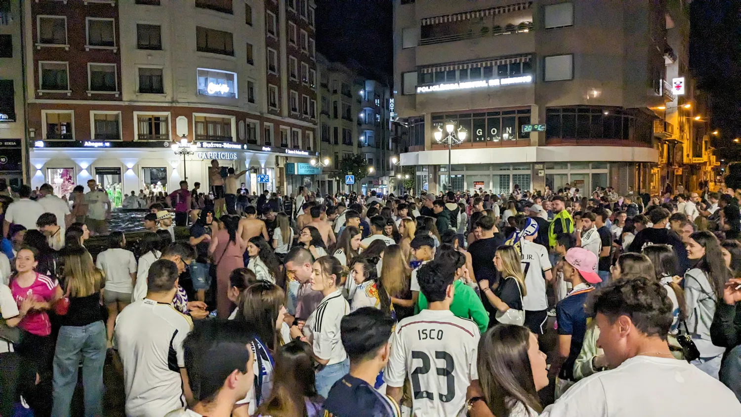 Ponferrada celebra el triunfo del Real Madrid (8)