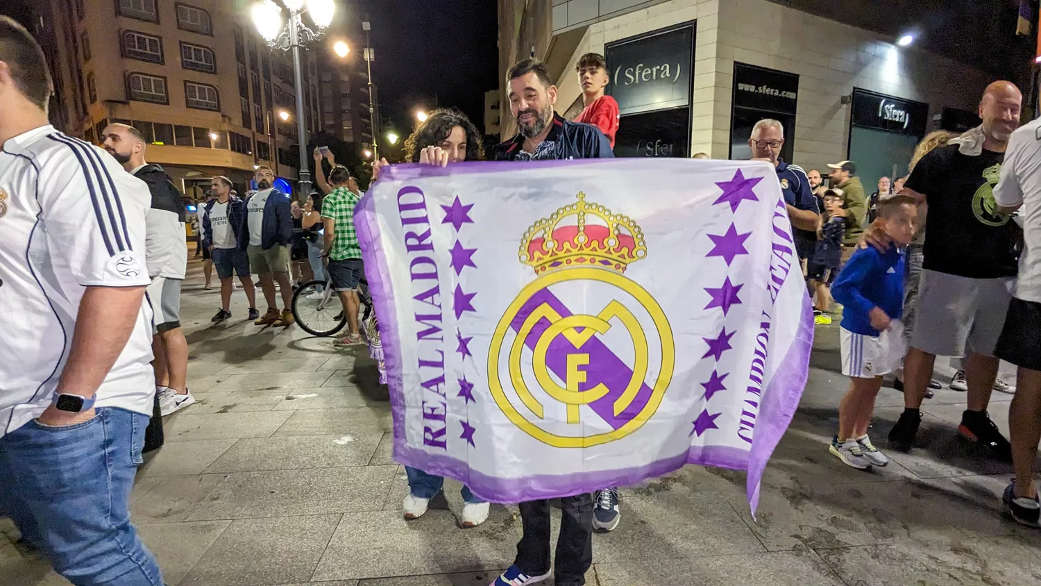 Ponferrada celebra el triunfo del Real Madrid (14)