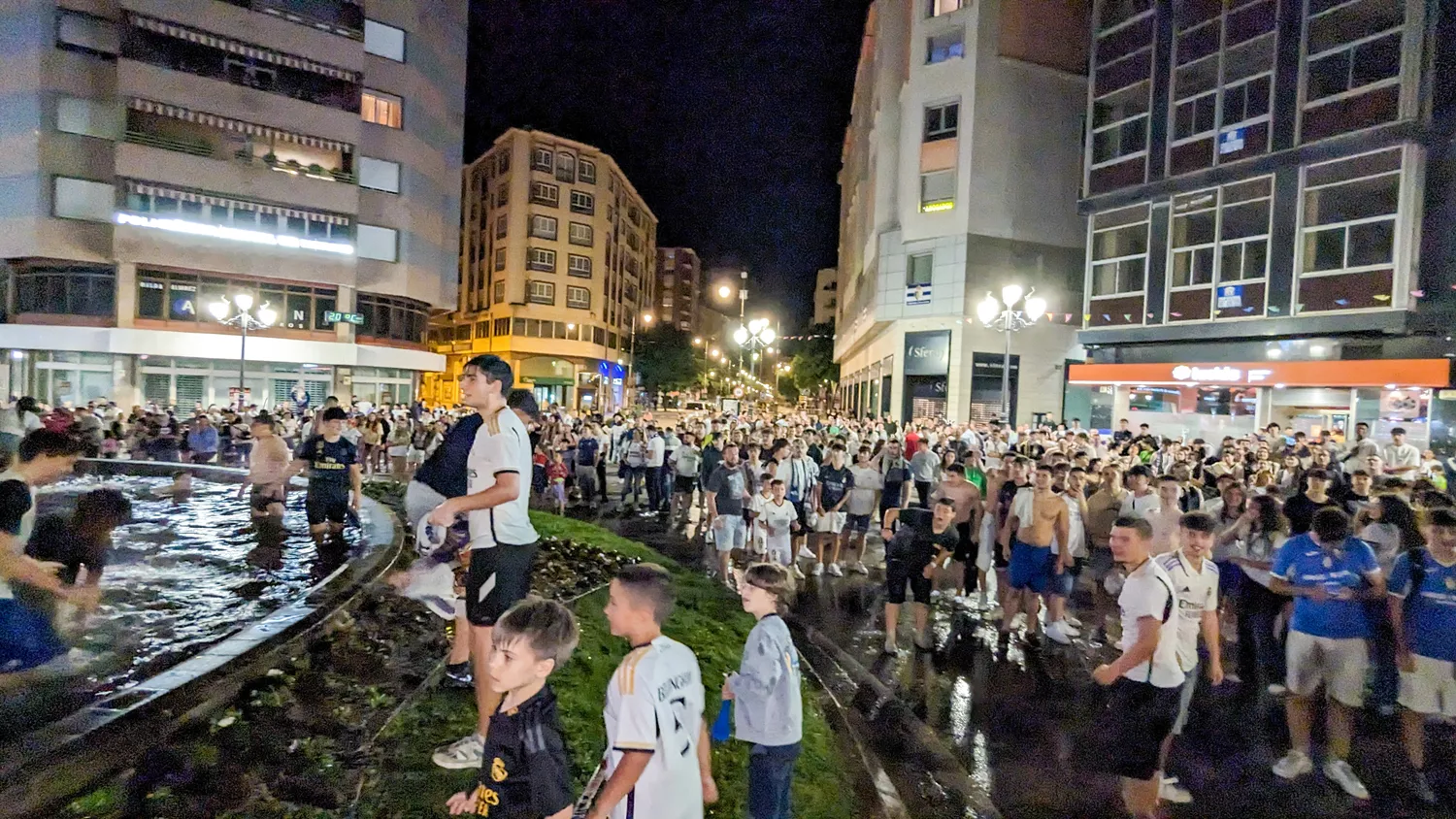 Ponferrada celebra el triunfo del Real Madrid (21)