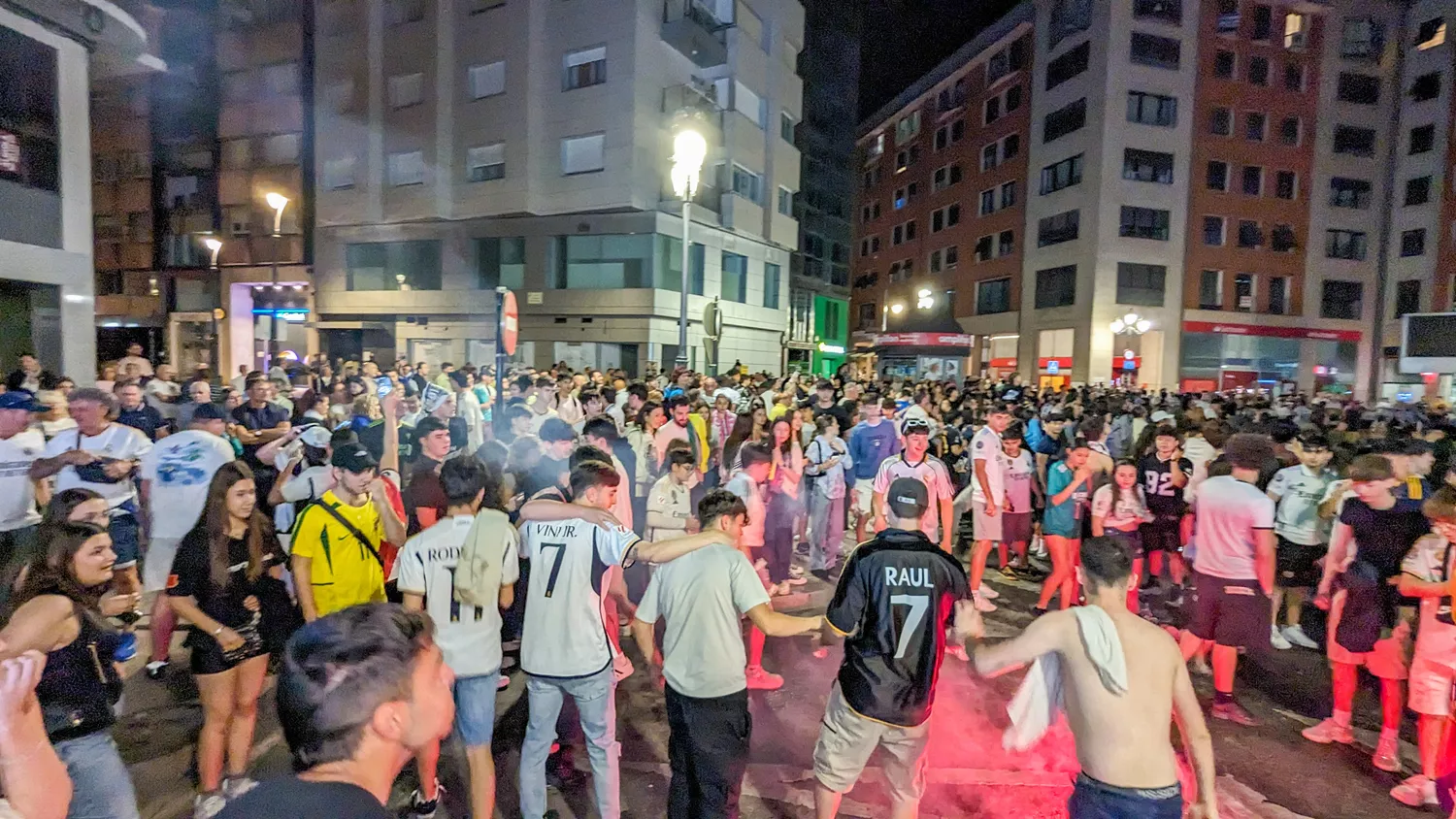 Ponferrada celebra el triunfo del Real Madrid (26)