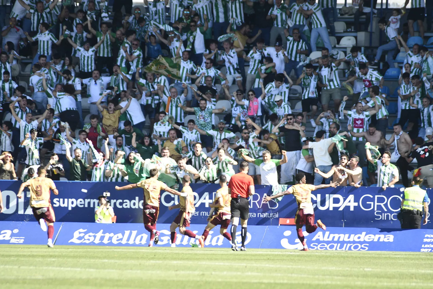 Gol del Córdoba (2)