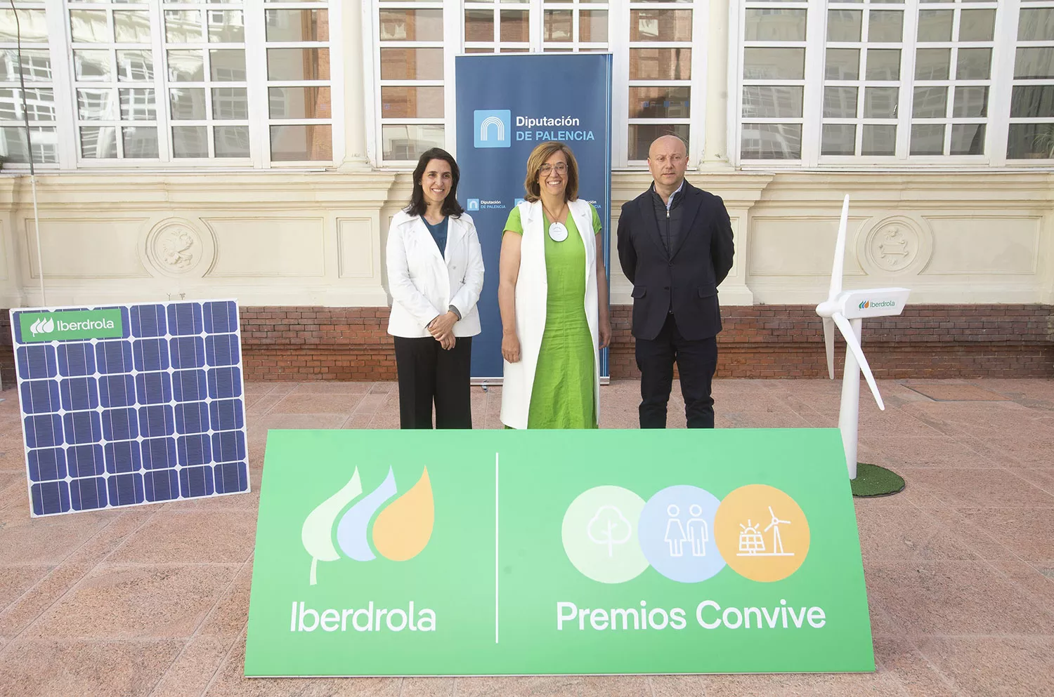 Martínez, Armisén y Caleron presentan los II Premios Iberdrola Convive