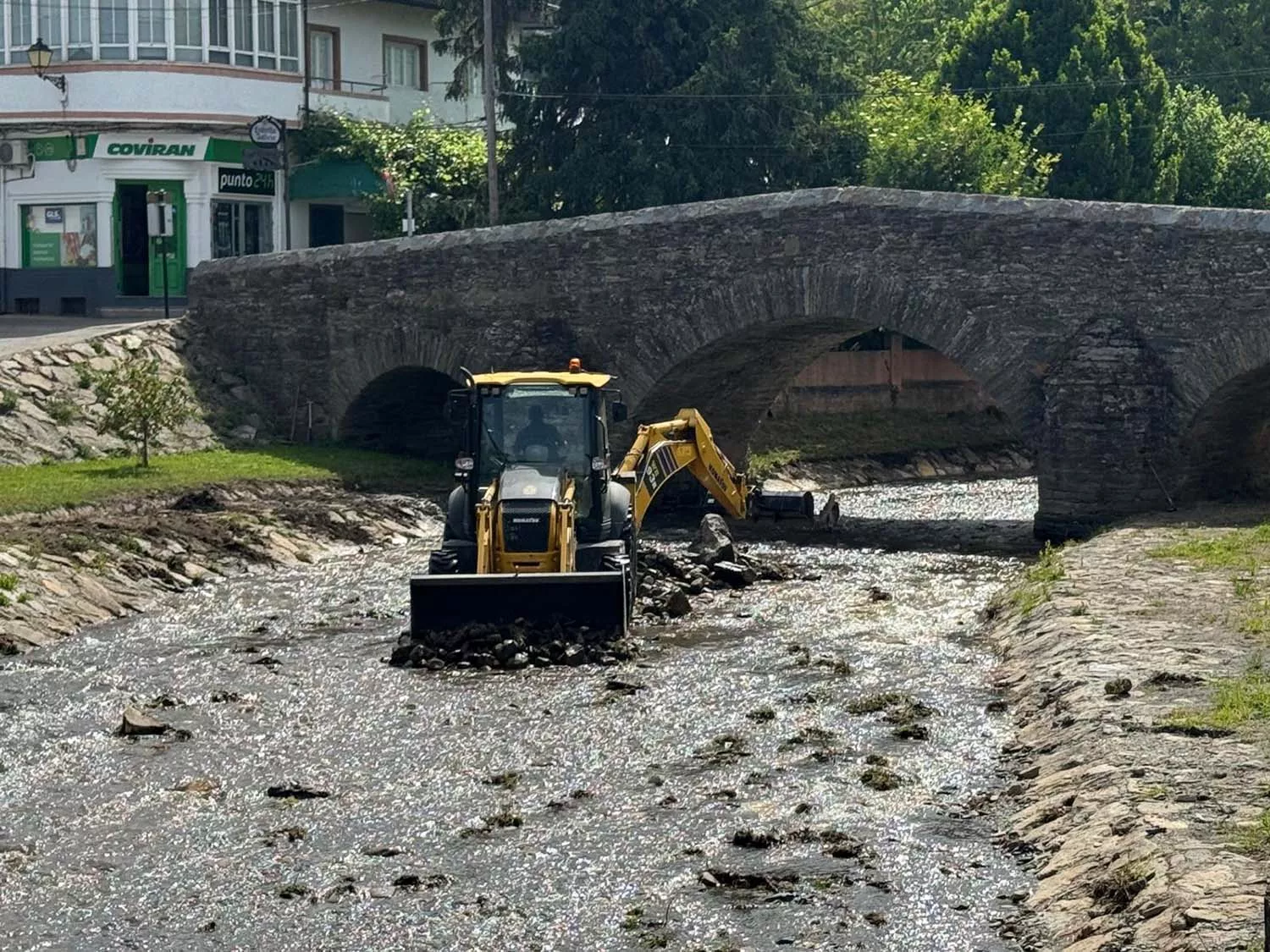 Toral de Merayo recupera su playa fluvial con una restauración ambiental en el río Oza 5