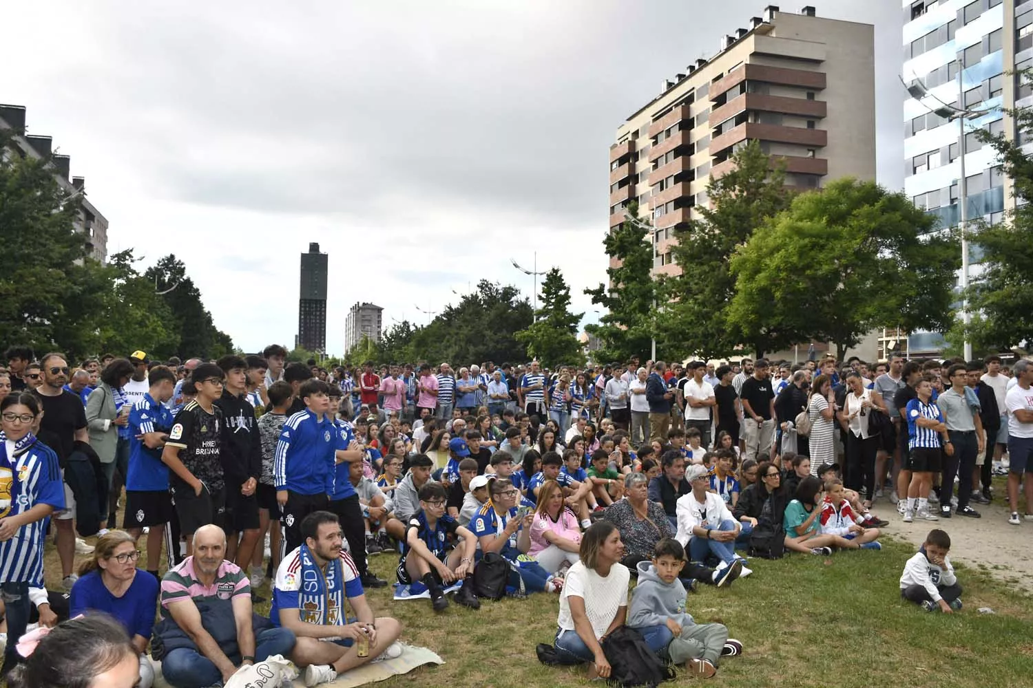 Aficionados de la Ponferradina durante el partido contra el Córdoba (15)