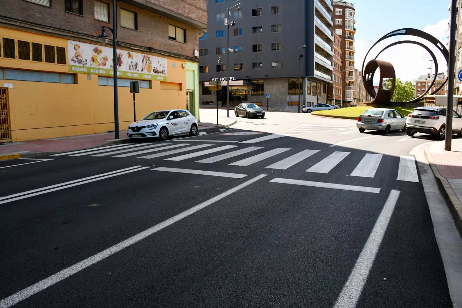 Obras de asfaltado en la avenida del Bierzo de Ponferrada (11)