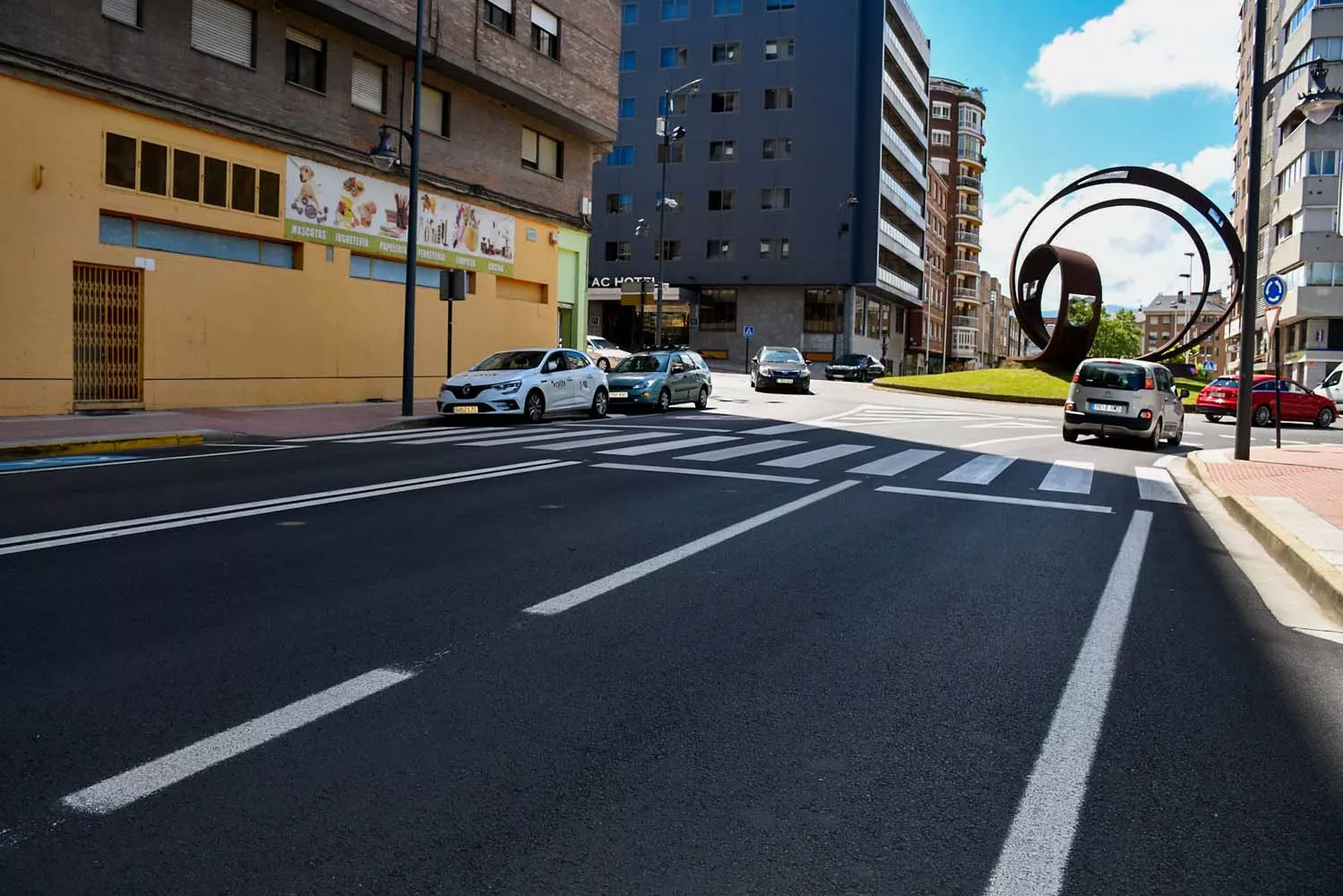 Obras de asfaltado en la avenida del Bierzo de Ponferrada (8)