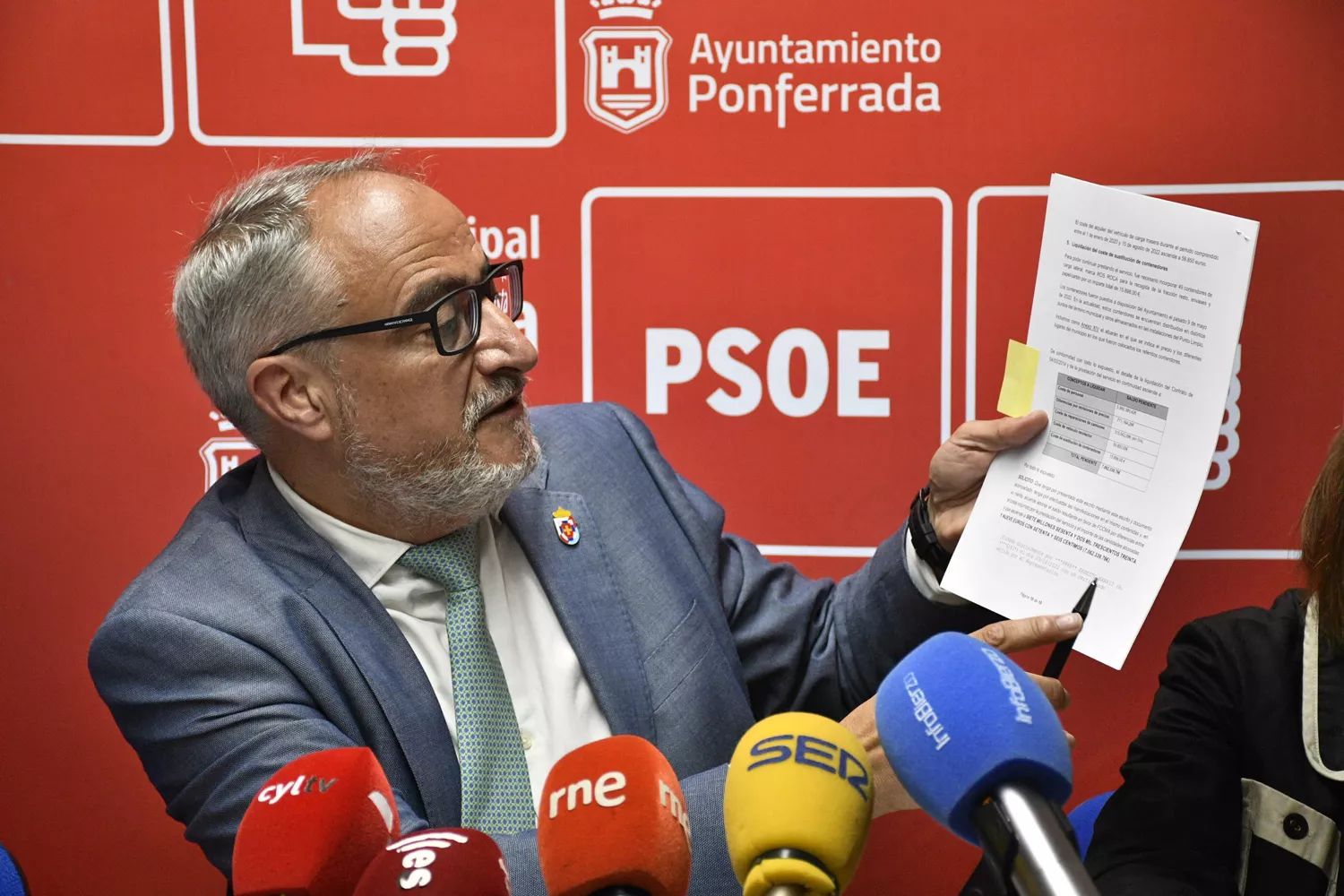 El PSOE vislumbra una "subida de impuestos" en Ponferrada por los 7 millones que FCC reclama al Ayuntamiento tras la disolución del contrato