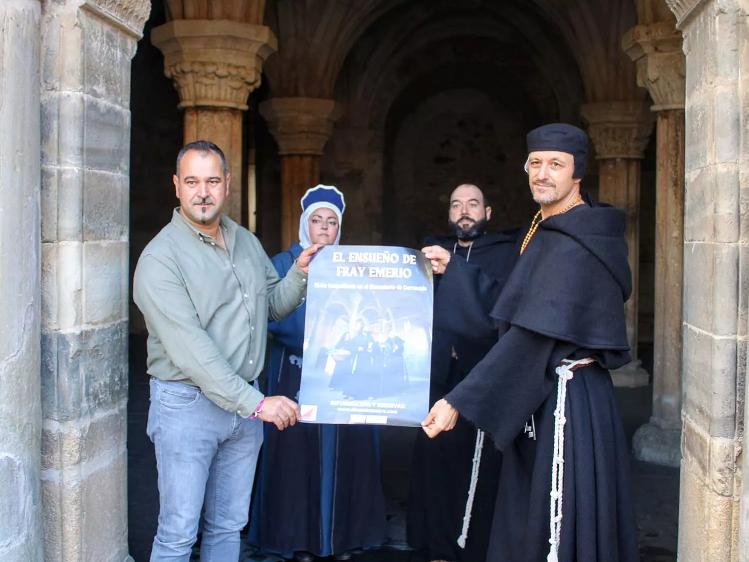 Monjes, reinas y abades regresan al monasterio de Carracedo gracias a las visitas teatralizadas