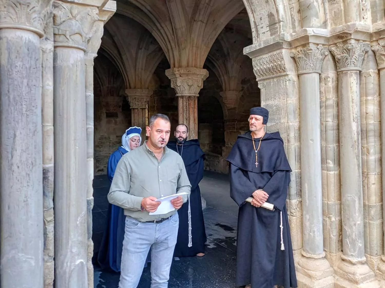 Monjes, reinas y abades regresan al monasterio de Carracedo gracias a las visitas teatralizadas 1