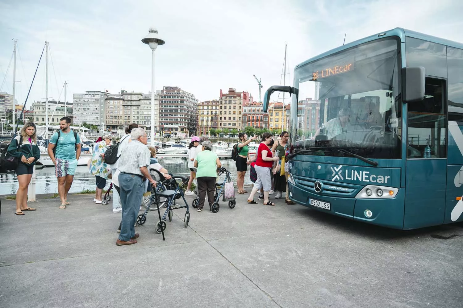 Residentes de Campolar de Bembibre van a la playa (3)