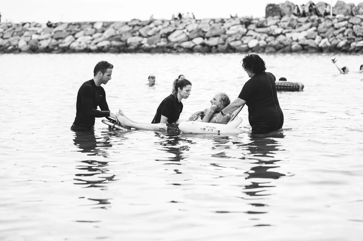 Residentes de Campolar de Bembibre van a la playa (20)