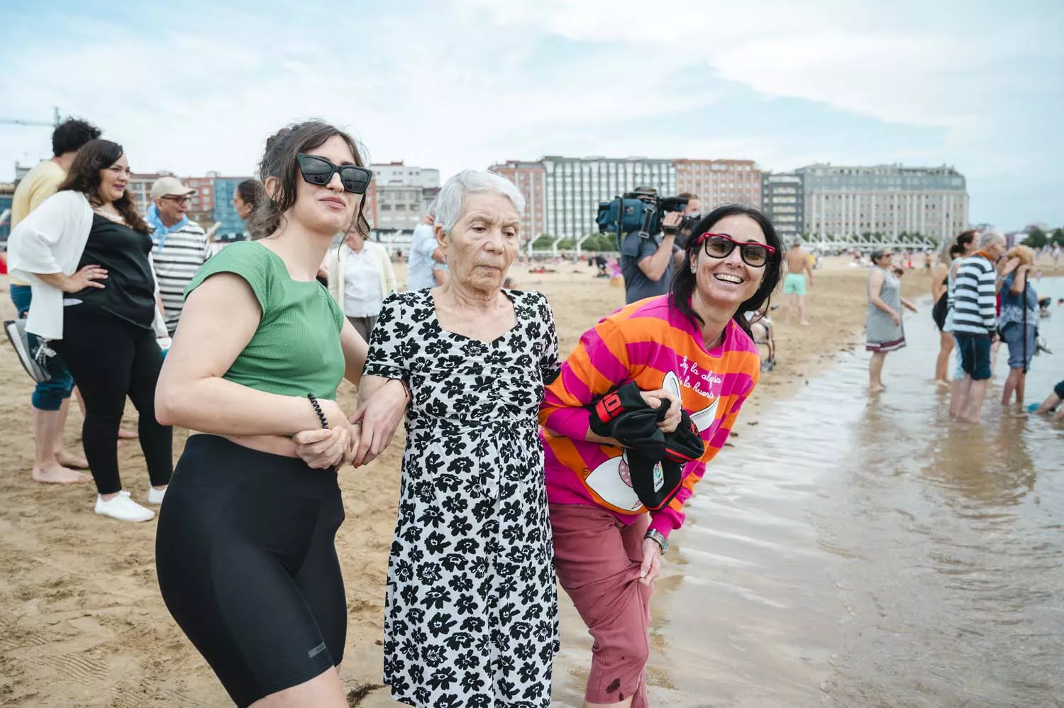 Residentes de Campolar de Bembibre van a la playa (40)