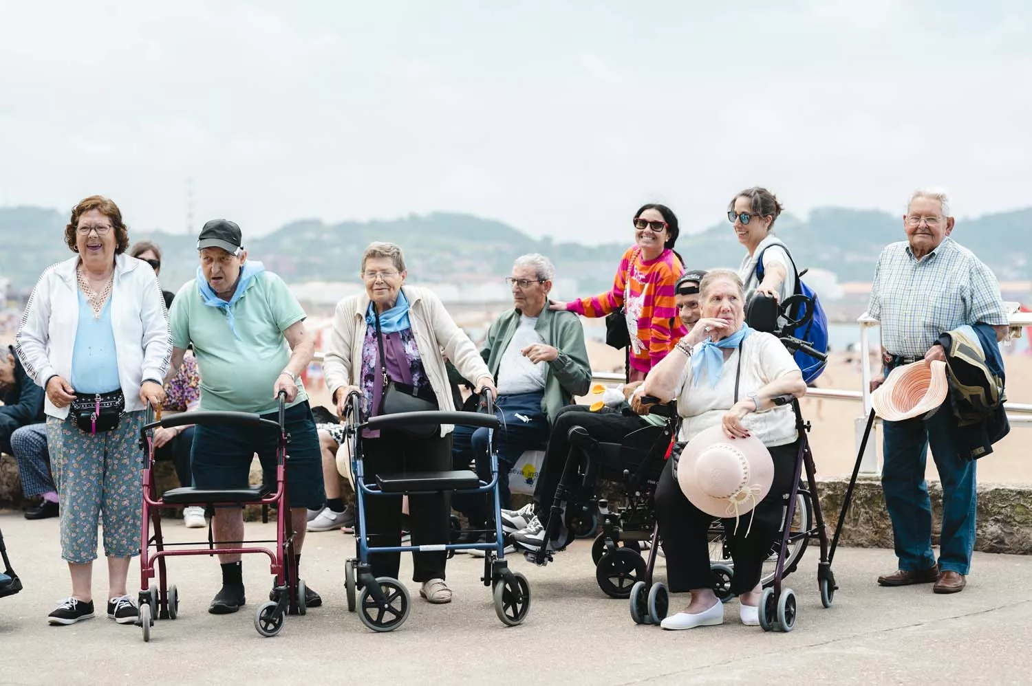 Residentes de Campolar de Bembibre van a la playa (60)