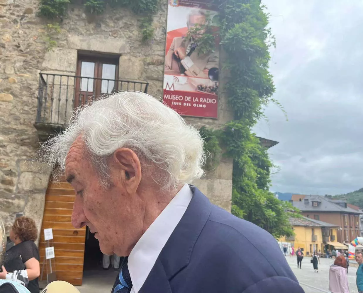 Acto homenaje a Luis del Olmo en el Museo de la Radio de Ponferrada (1) 1