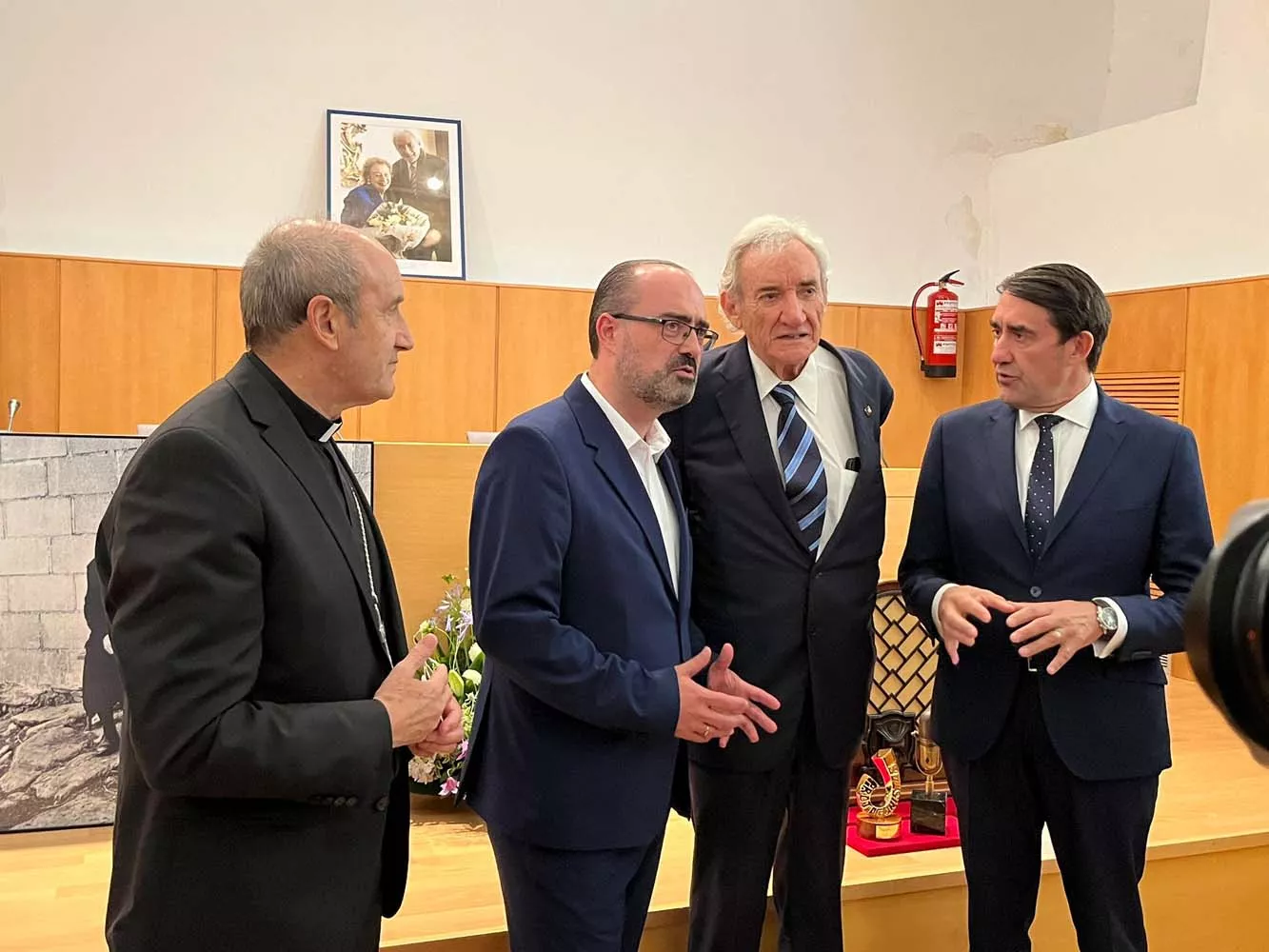 Acto homenaje a Luis del Olmo en el Museo de la Radio de Ponferrada (1)