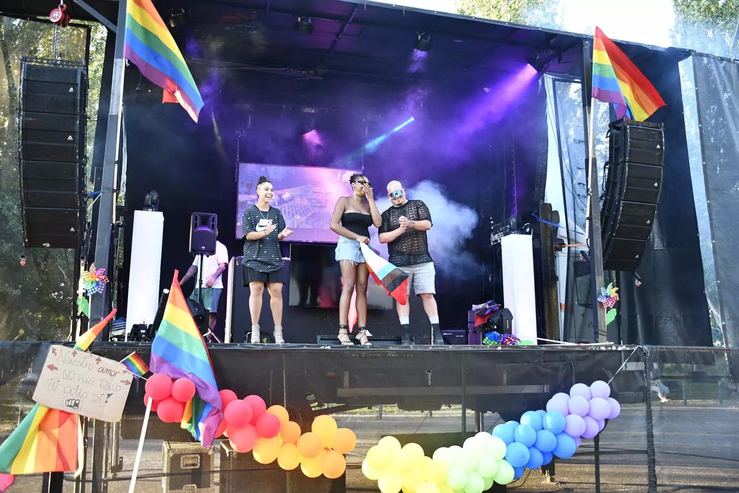 Carrera de tacones por el Orgullo en Ponferrada (1)