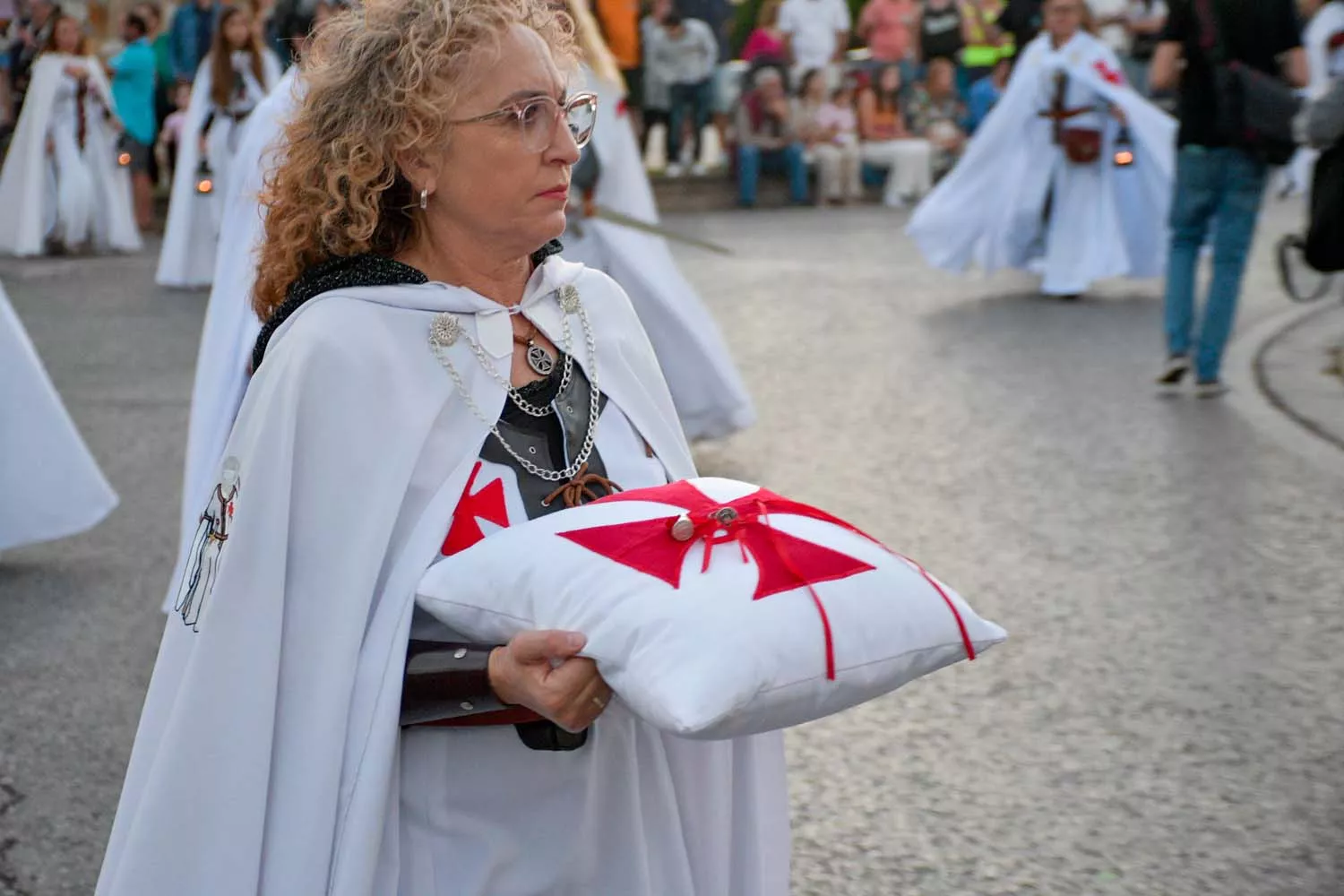 Imposición de la capa al caballero templario (8)