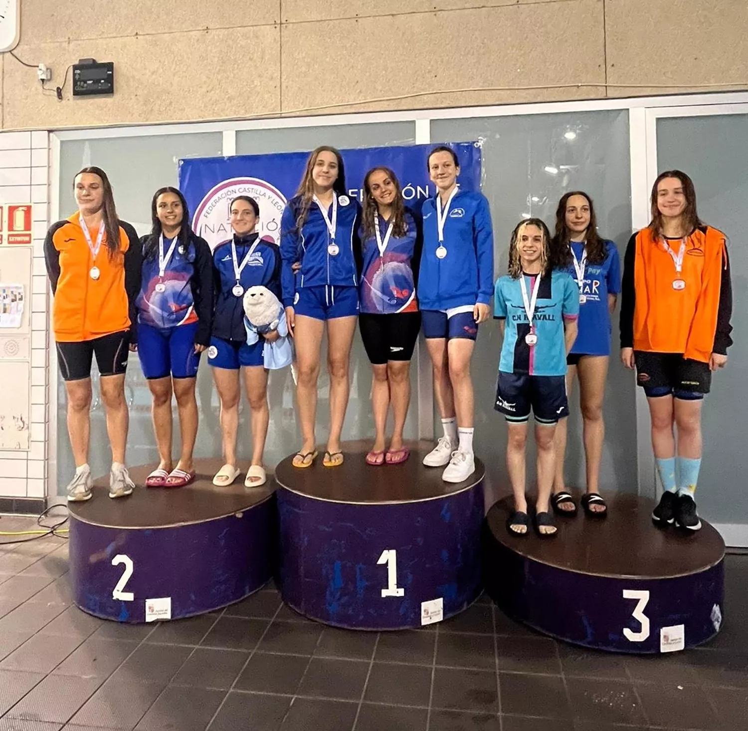 El Club Bierzo-Ponferrada triunfa en el Campeonato de Castilla y León de Natación de verano