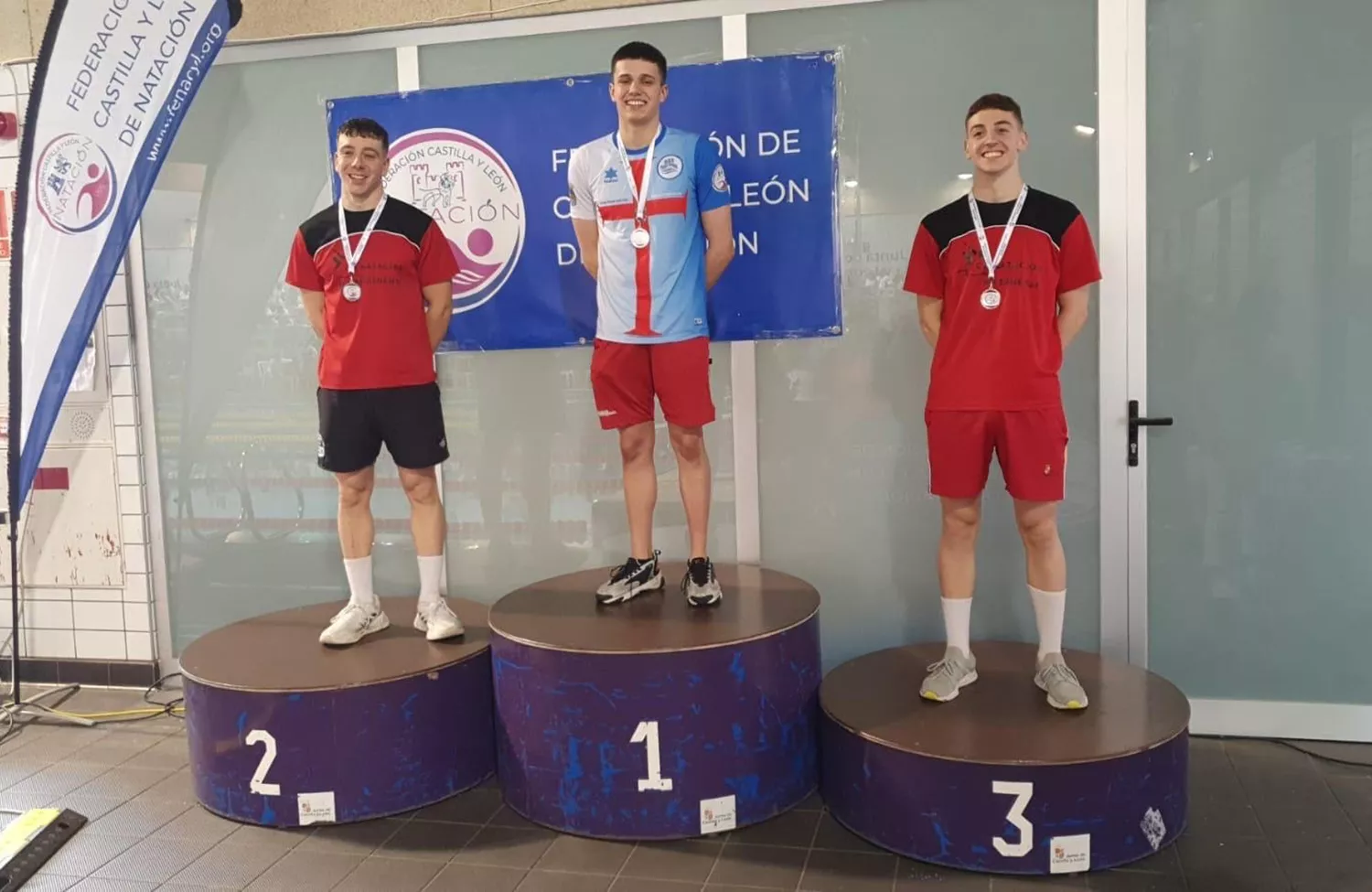 El Club Bierzo-Ponferrada triunfa en el Campeonato de Castilla y León de Natación de verano