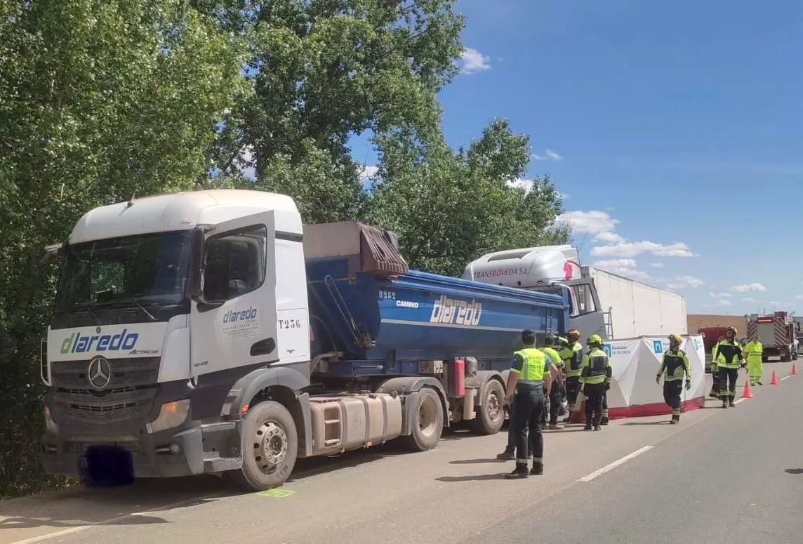 Un fallecido al colisionar dos camiones en la N 611 en Monzón de Campos (Palencia) 